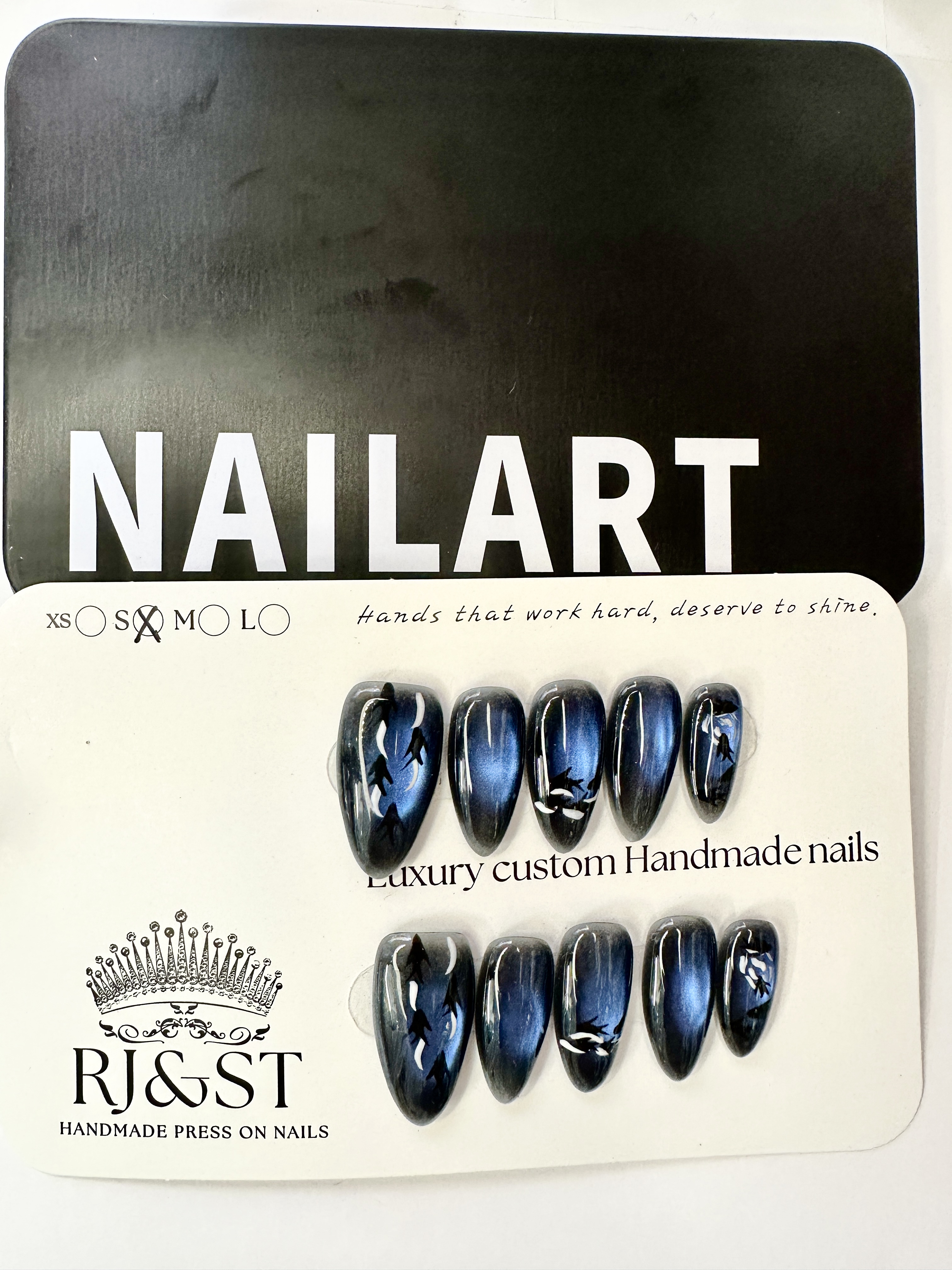 Deep Sea Light-Chasing Fish Press-On Nails | Original Design Handmade Cat-Eye Nails
