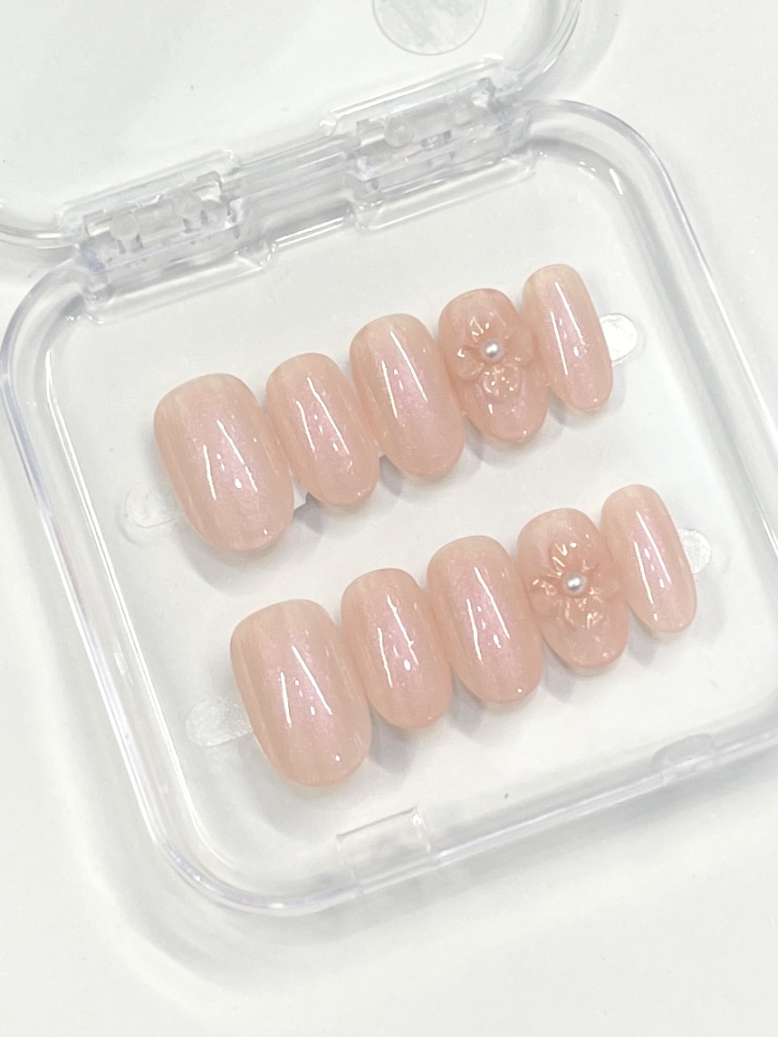 🌸 Soft Nude Pink Press-On Nails | Subtle Sparkle with Pearl Flower Accent