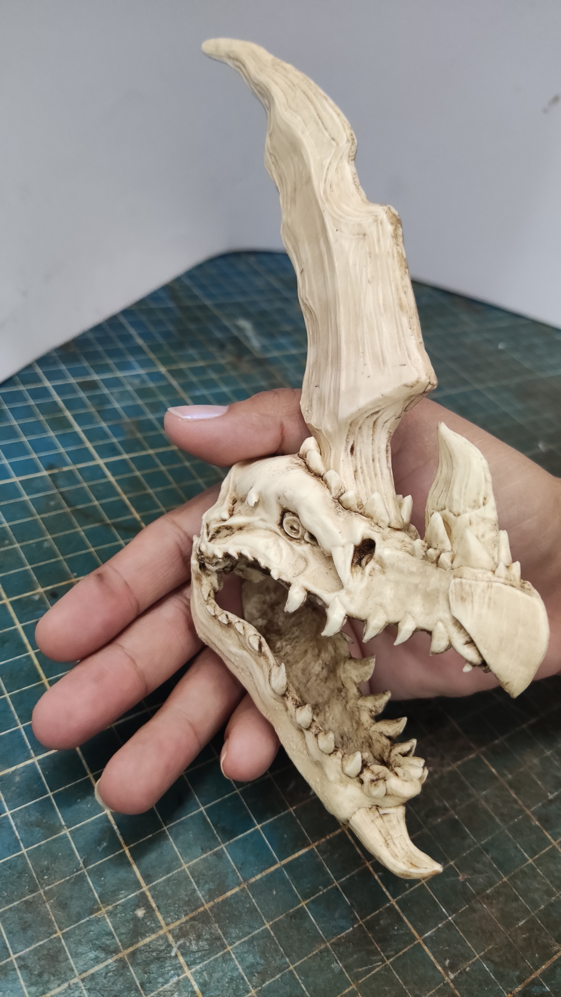Seregios Skull "Monster Hunter" Handmade, thousands blades