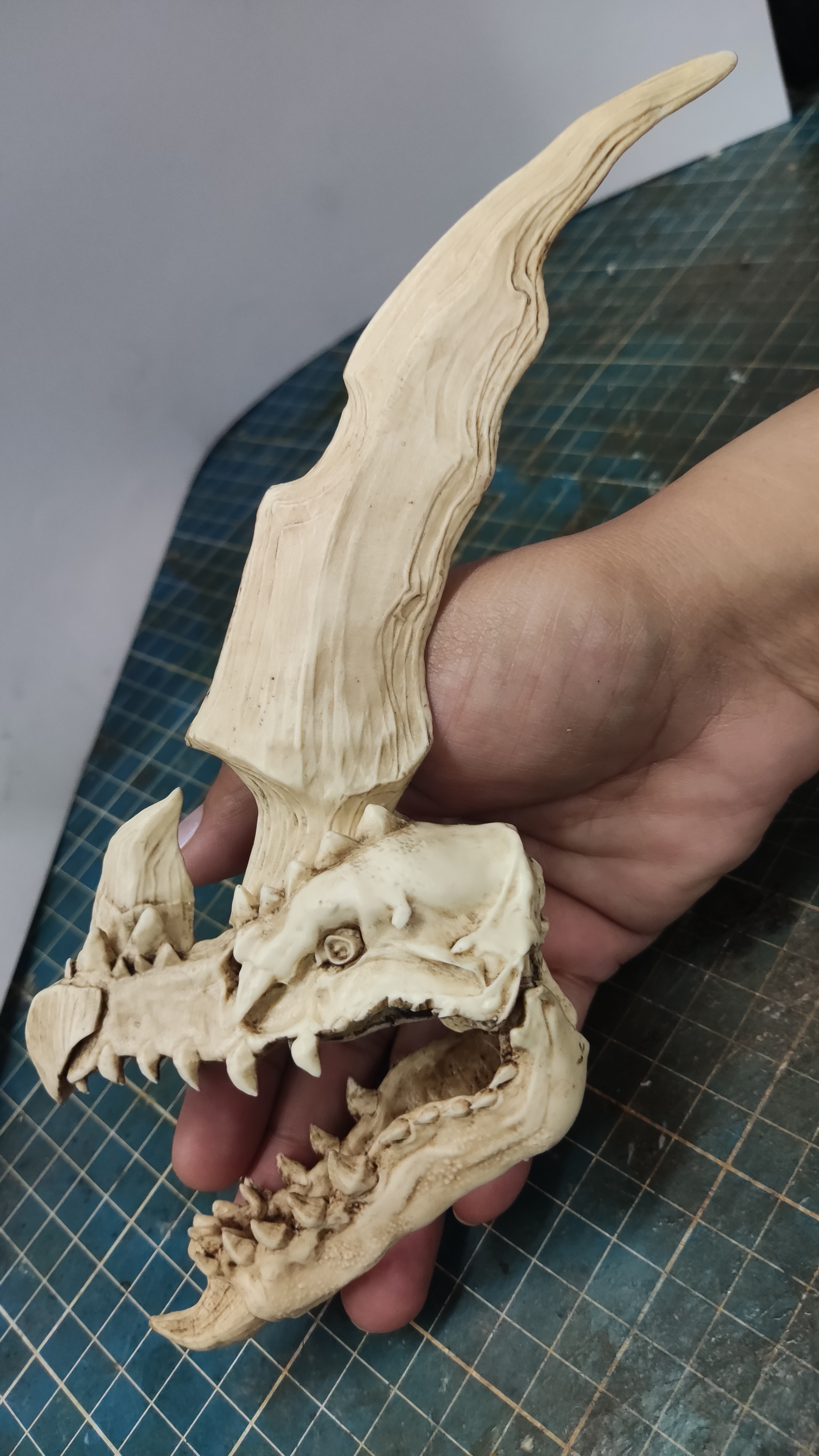 Seregios Skull "Monster Hunter" Handmade, thousands blades