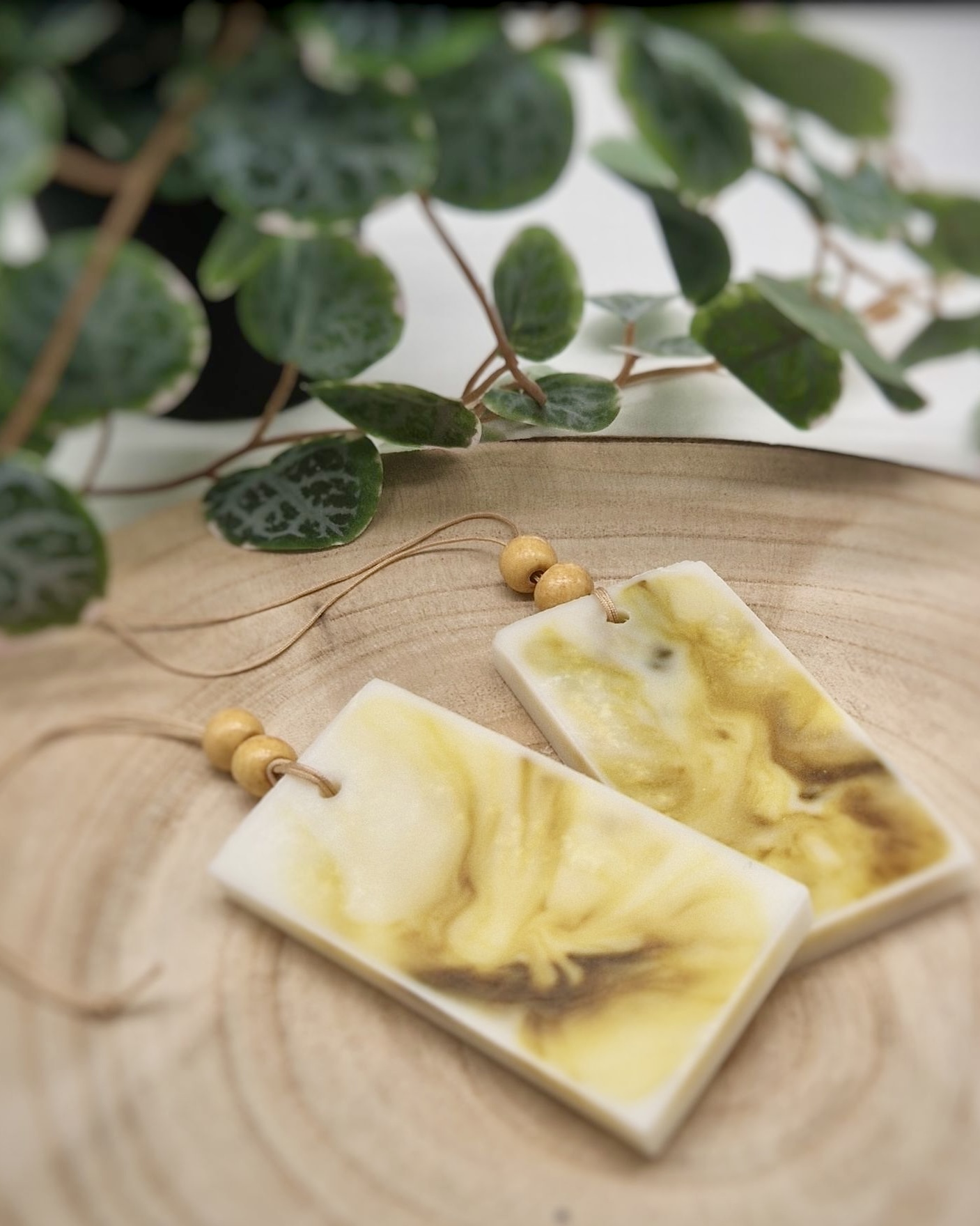 Lot de 2 suspensions parfumées artisanales en cire végétale