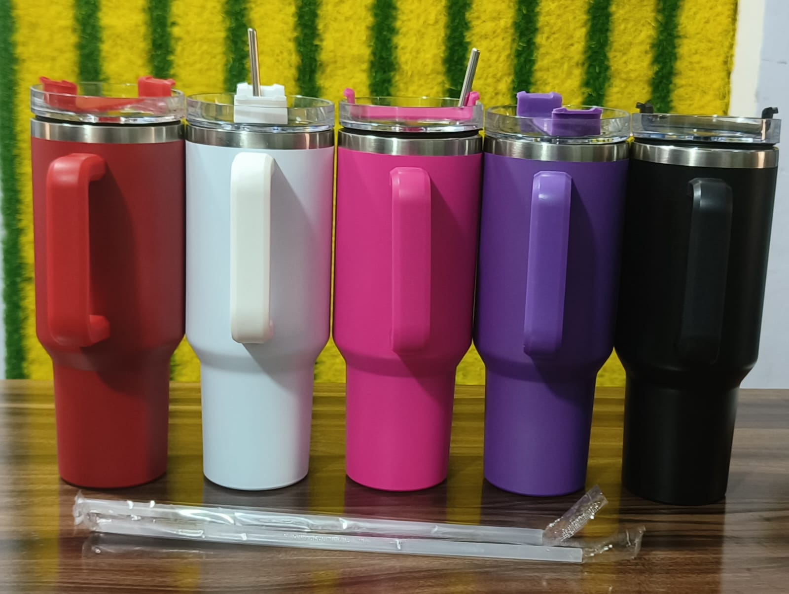 Colorful Insulated Tumblers with Handle