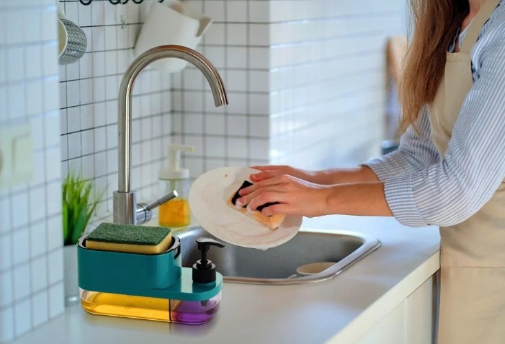 Multifunctional Soap Dispenser with Sponge Holder