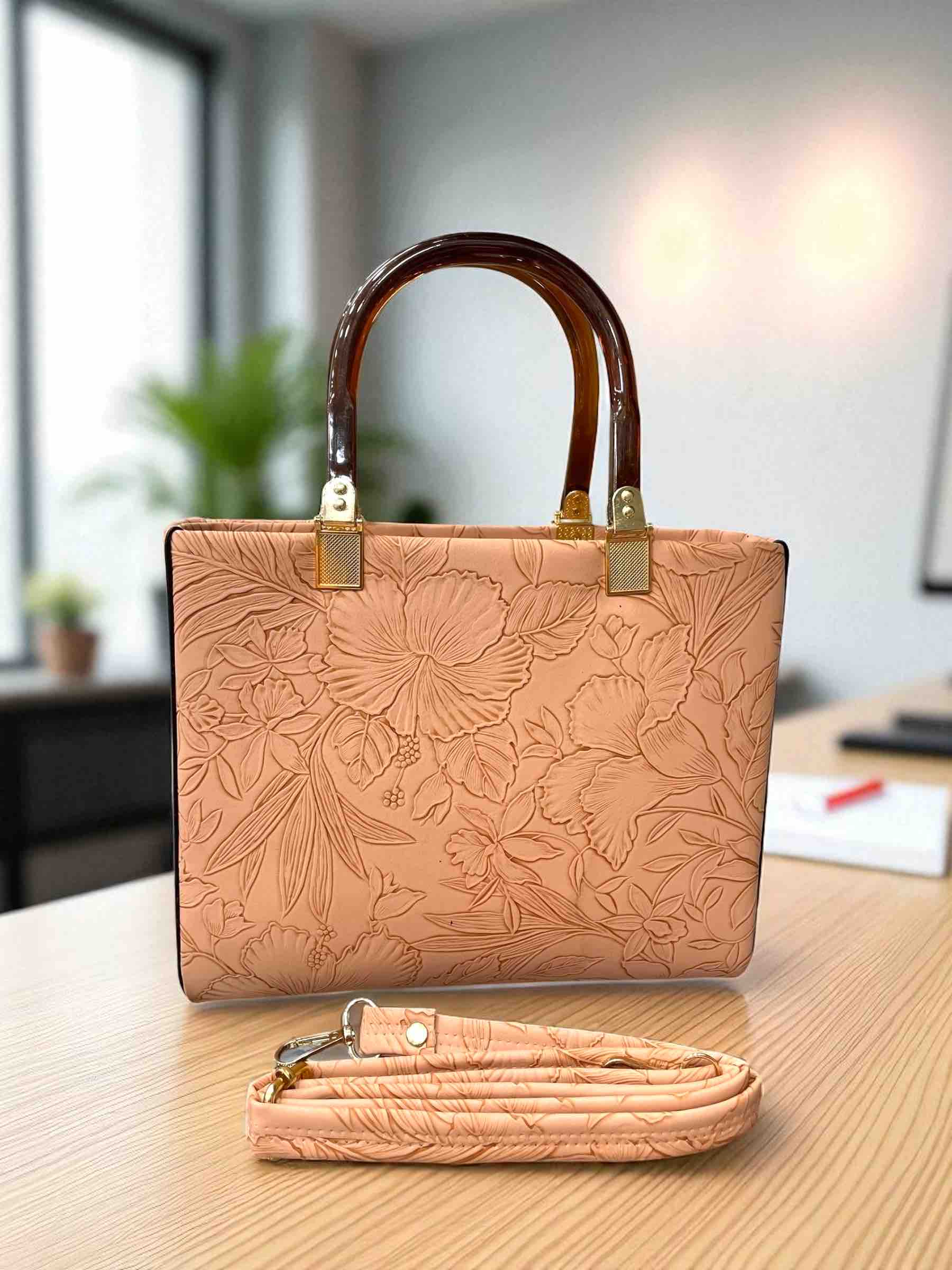 Acrylic Handle Women Bags