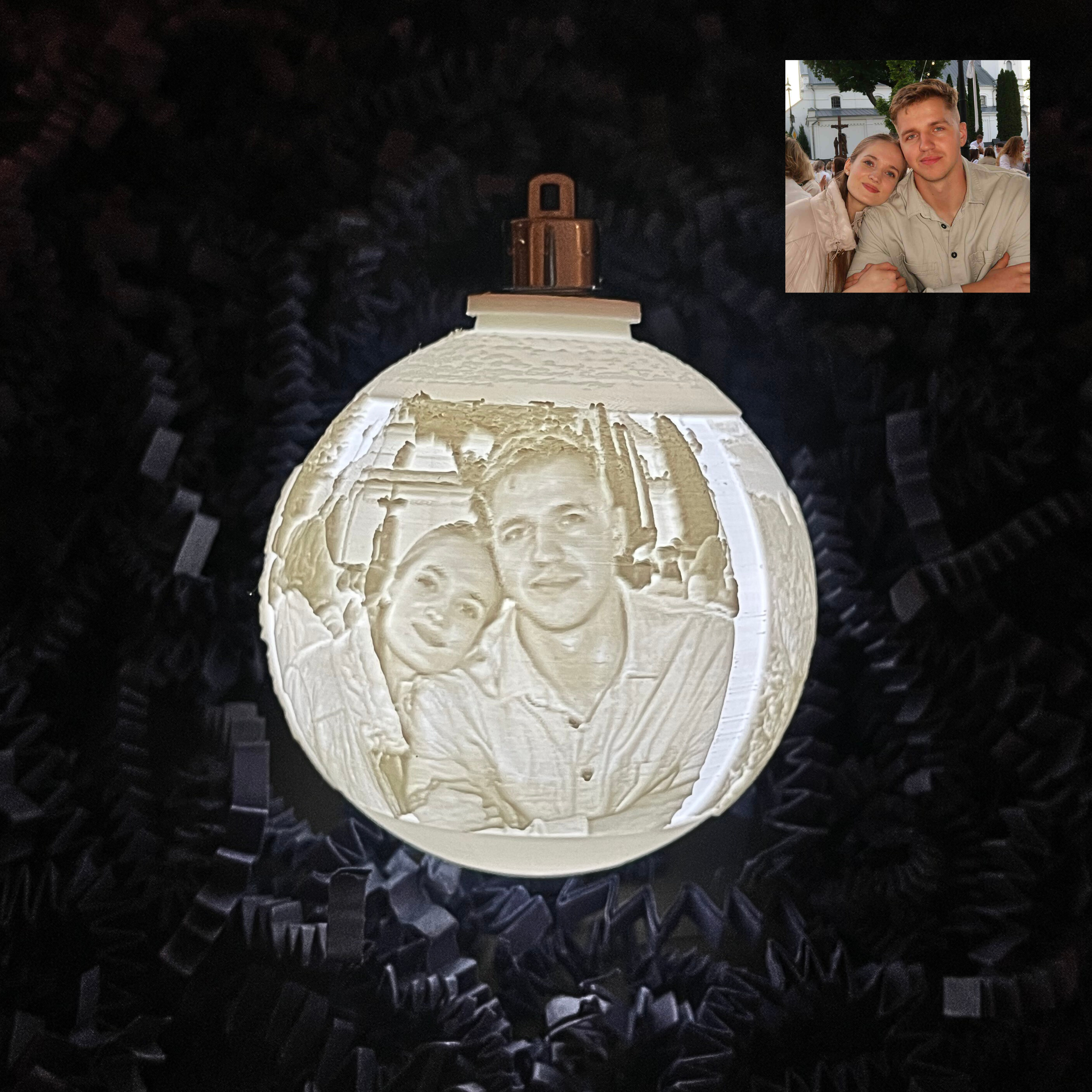 Žaisliukas ant Kalėdų eglutės