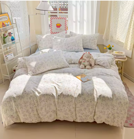 Floral Pattern Bedding Set