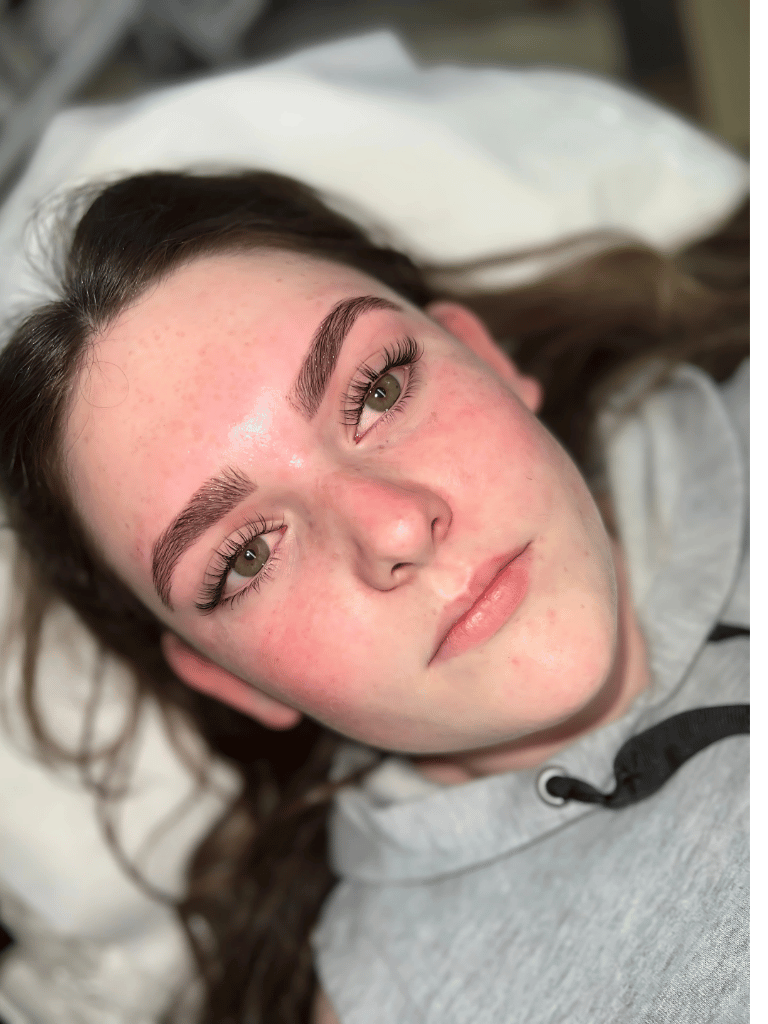 Classic Lash Extensions & Brow Wax & Tint