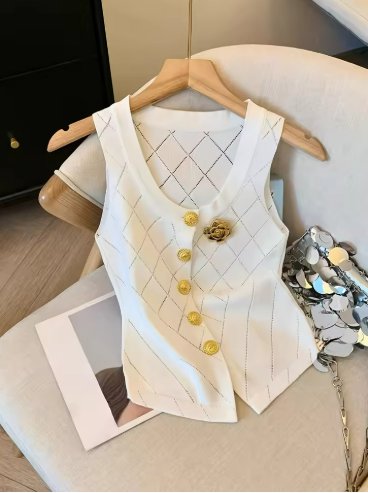 Elegant White Sleeveless Blouse