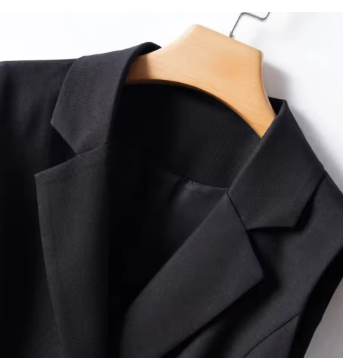 Women's Sleeveless Blazer