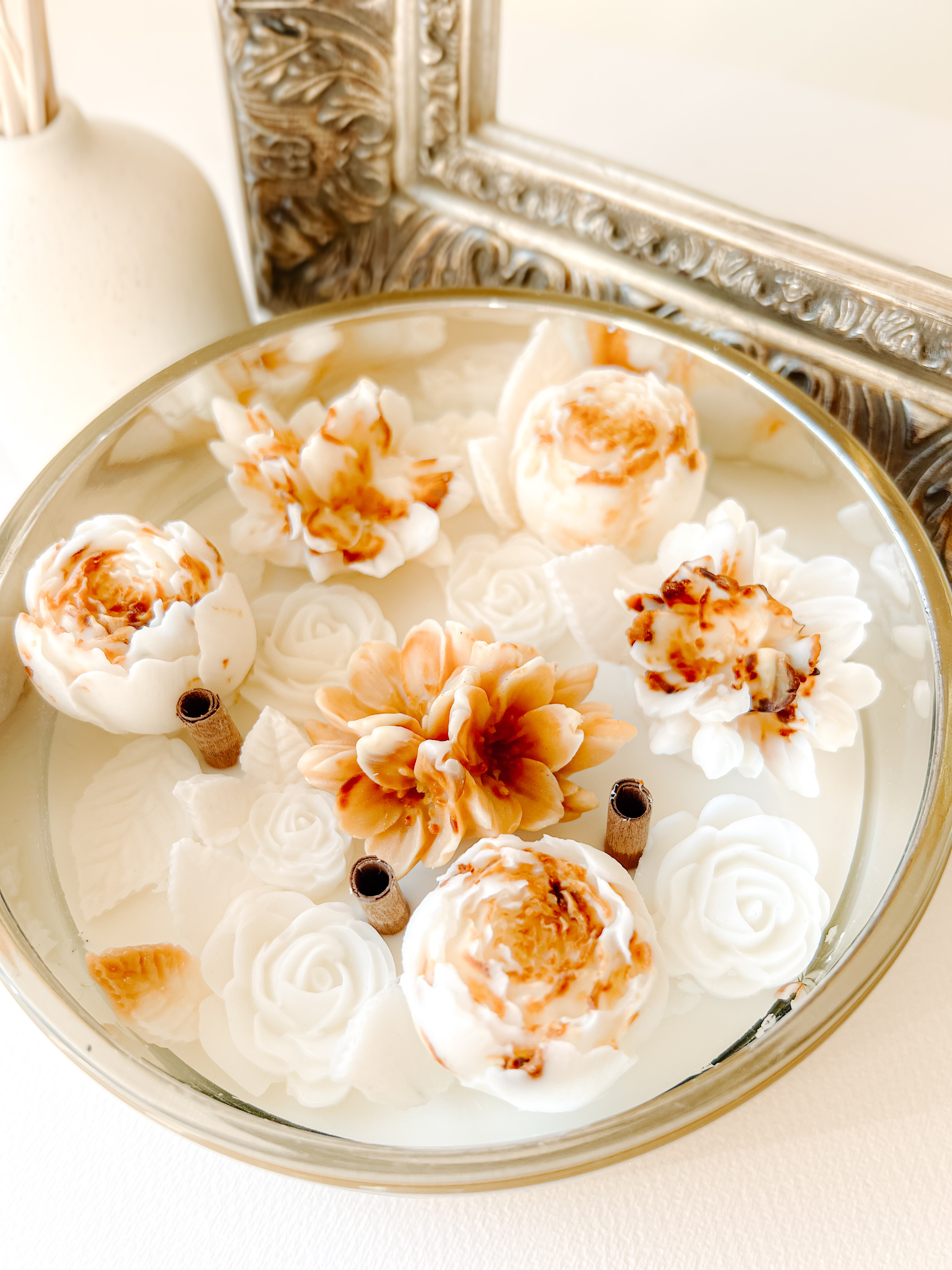 Žvakė „Žydinti šviesa“