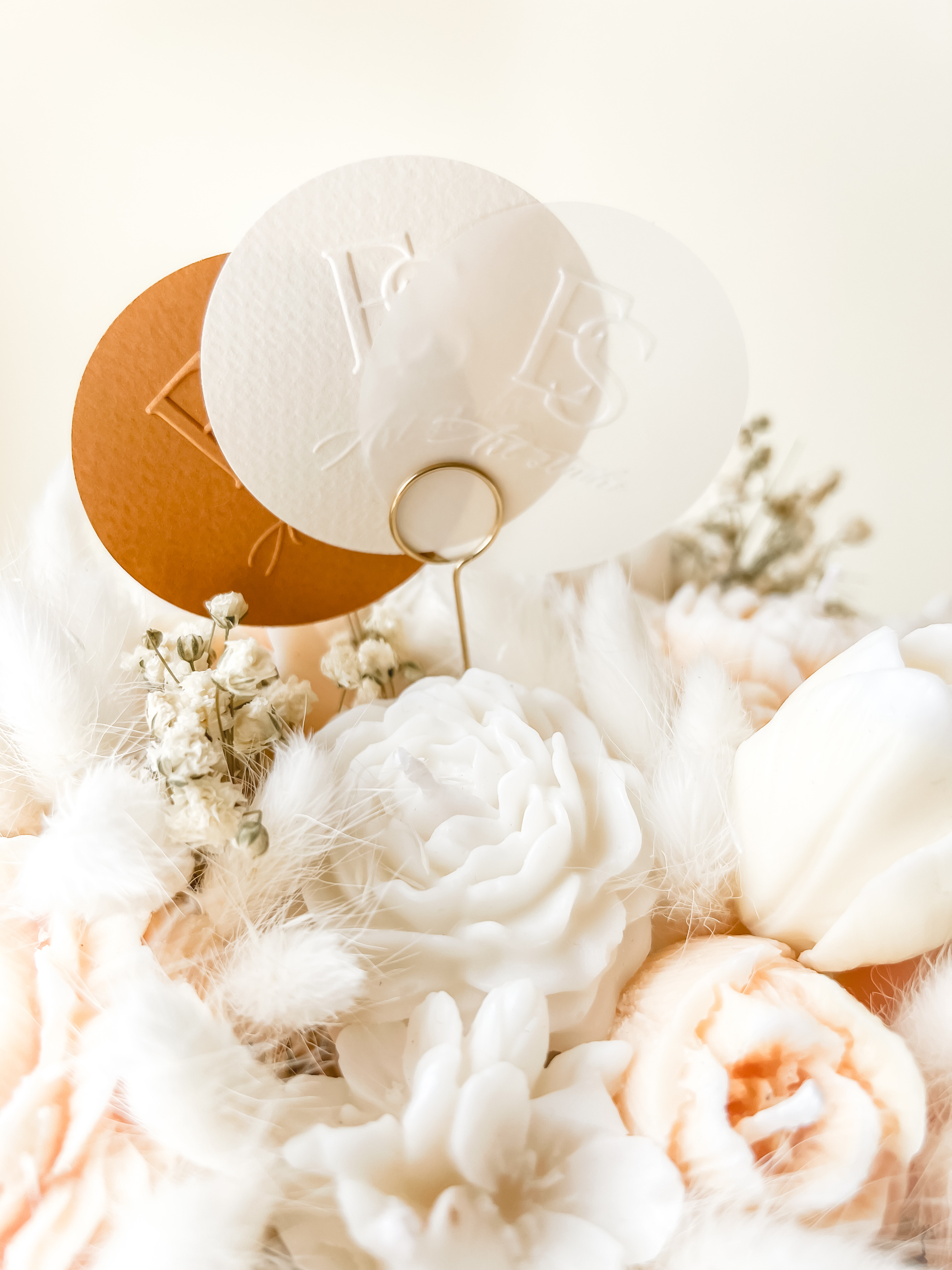 Žvakių žiedų puokštė "Aksominė svaja"