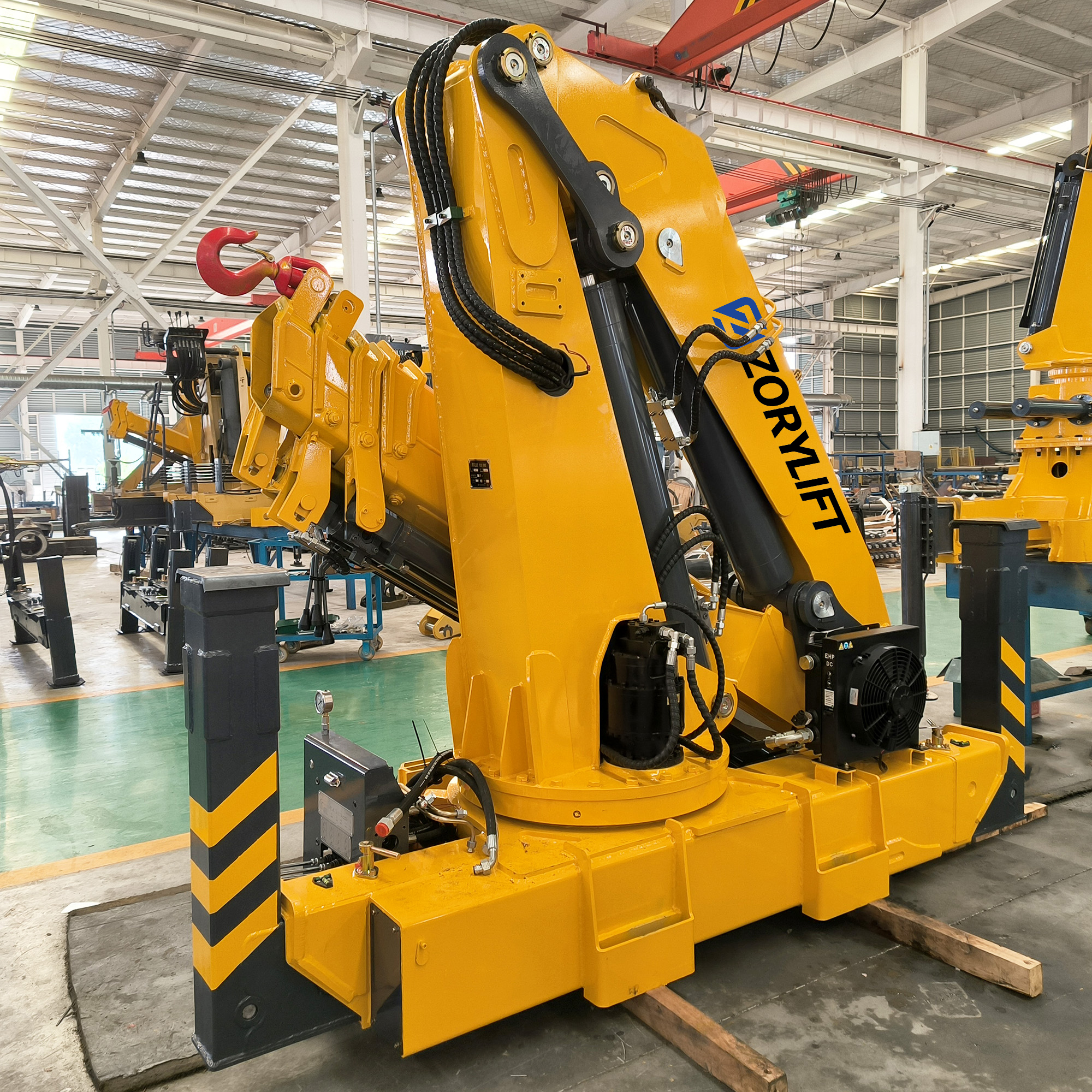 SQZ200 10t Knuckle Boom Crane Truck - ZORYLIFT Truck Mounted Crane