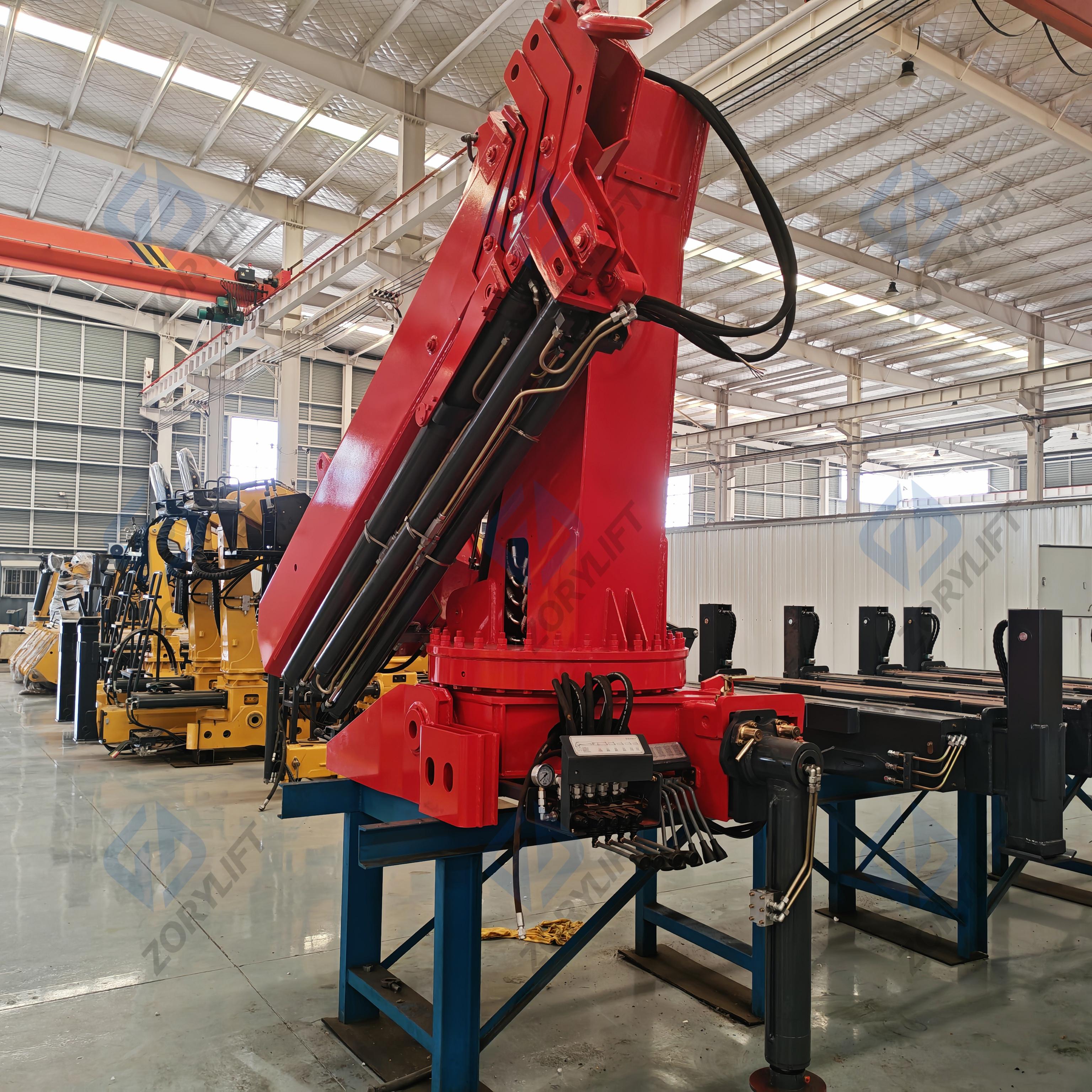 SQZ300 15 Ton Boom Knuckle Crane