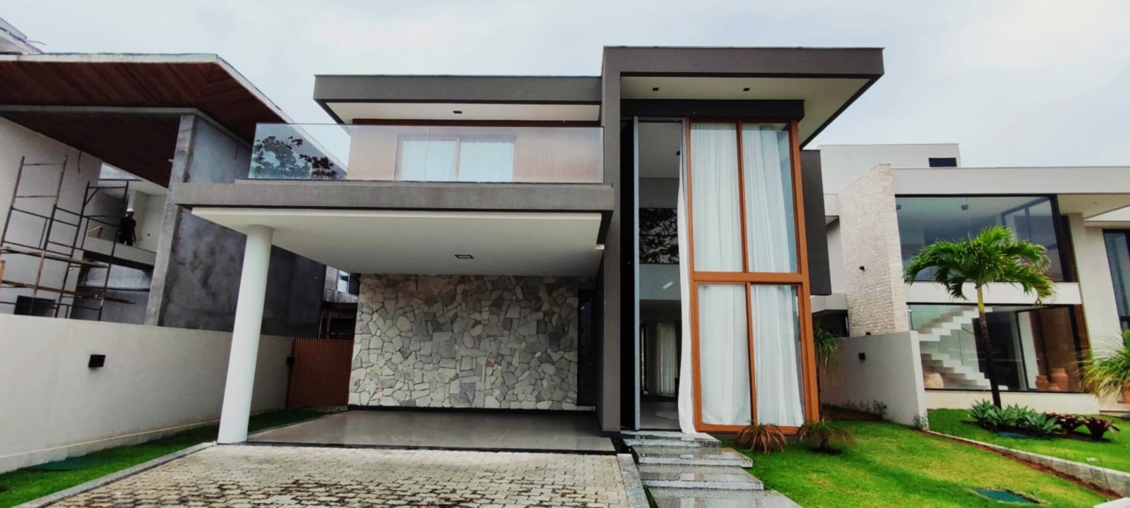 Casa de alto padrão em Guarajuba-BA