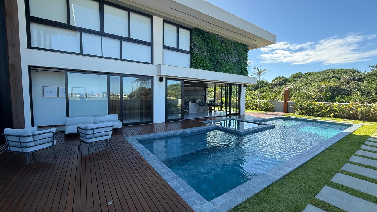 Casa de alto padrão em Guarajuba-BA