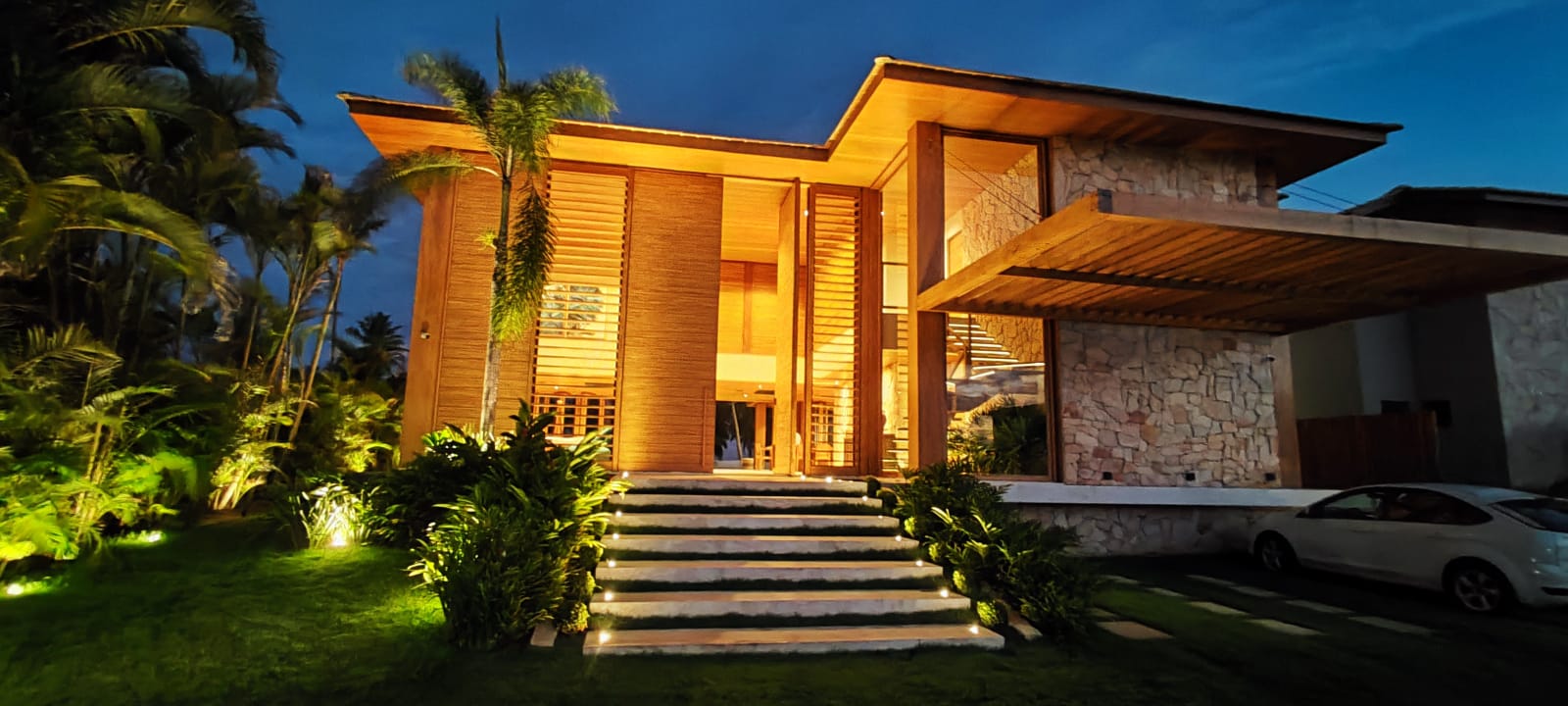 Casa de alto padrão em Praia do Forte - BA