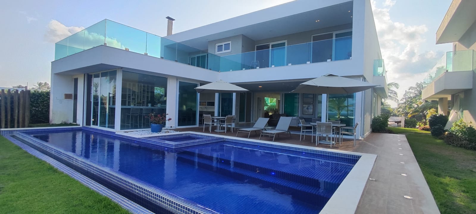 Mansão frente mar em Guarajuba- BA
