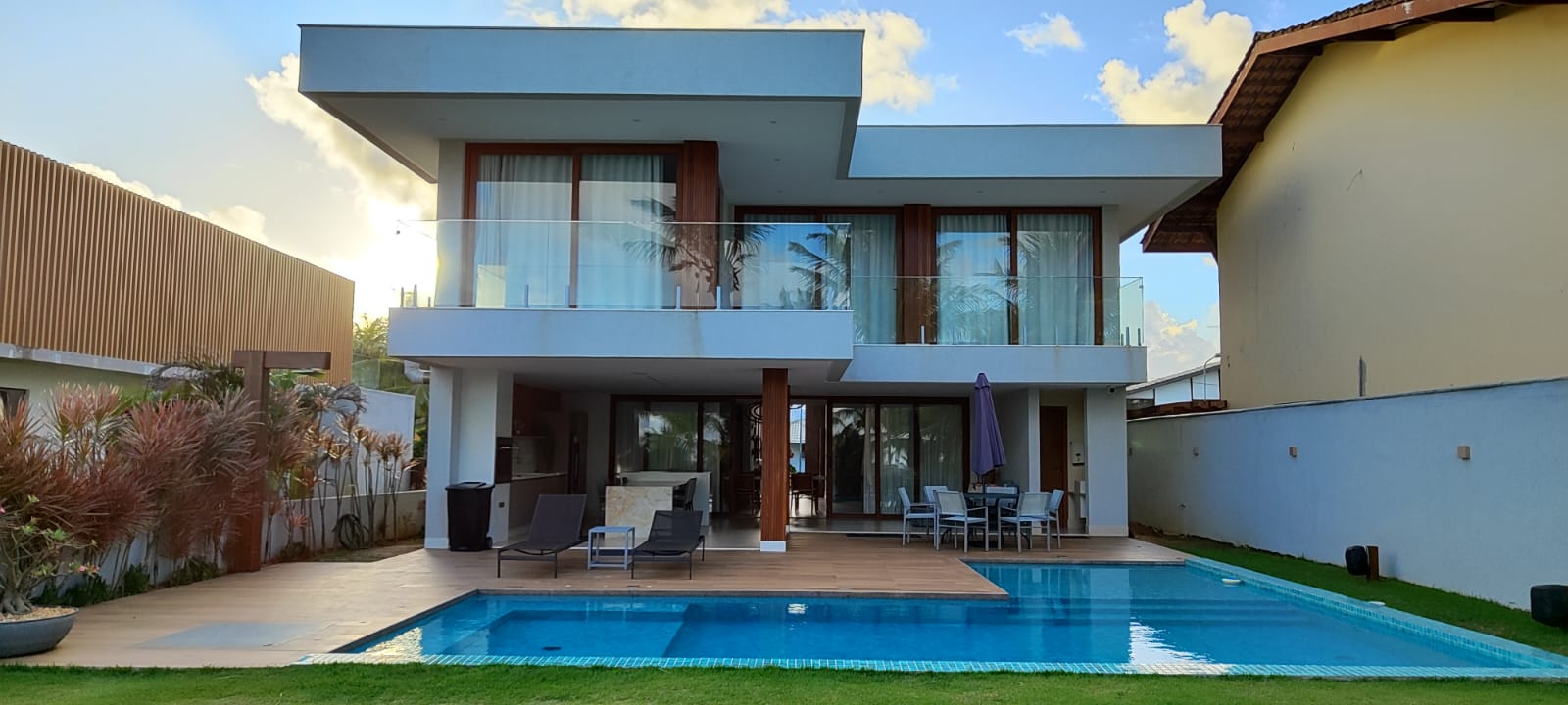 Mansão frente mar em Guarajuba- BA