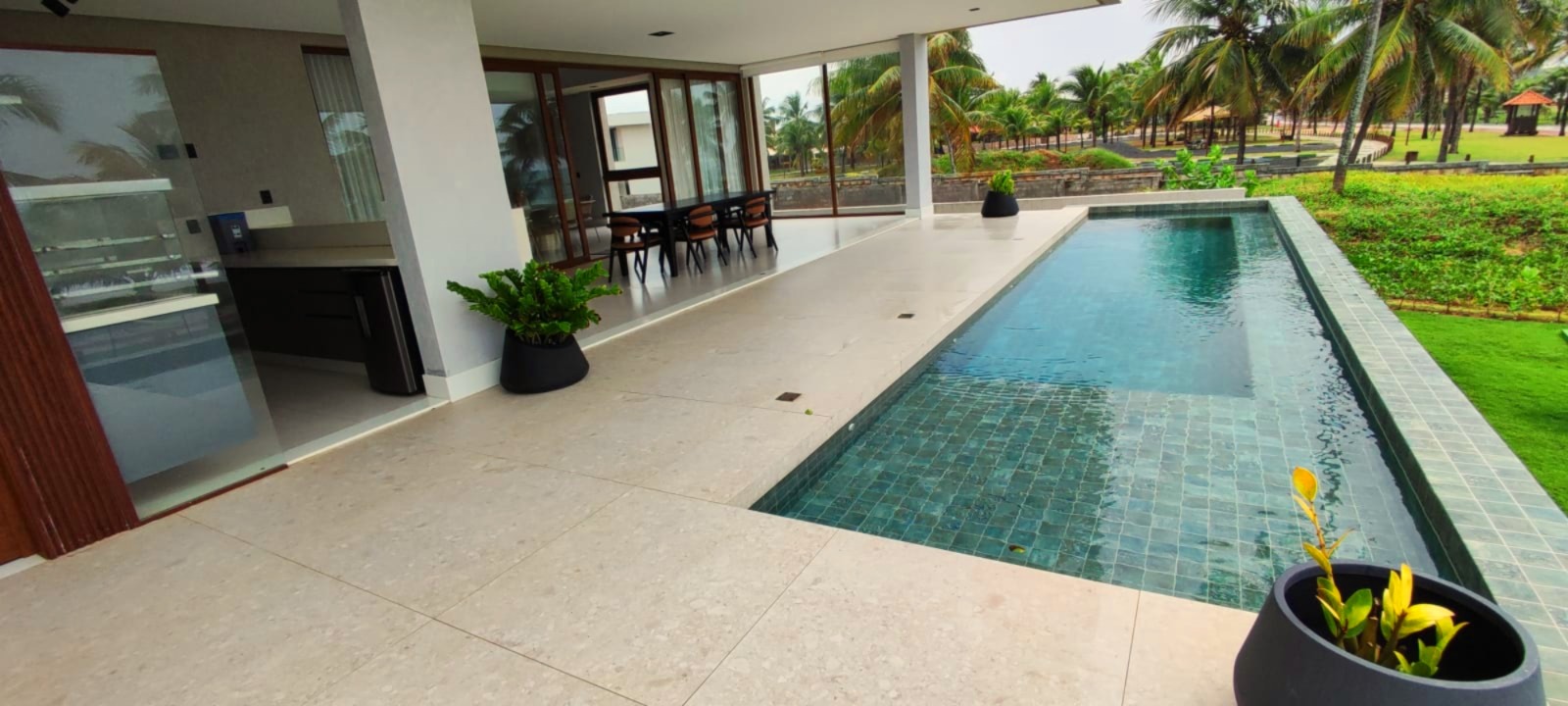 Mansão frente mar em Guarajuba- BA