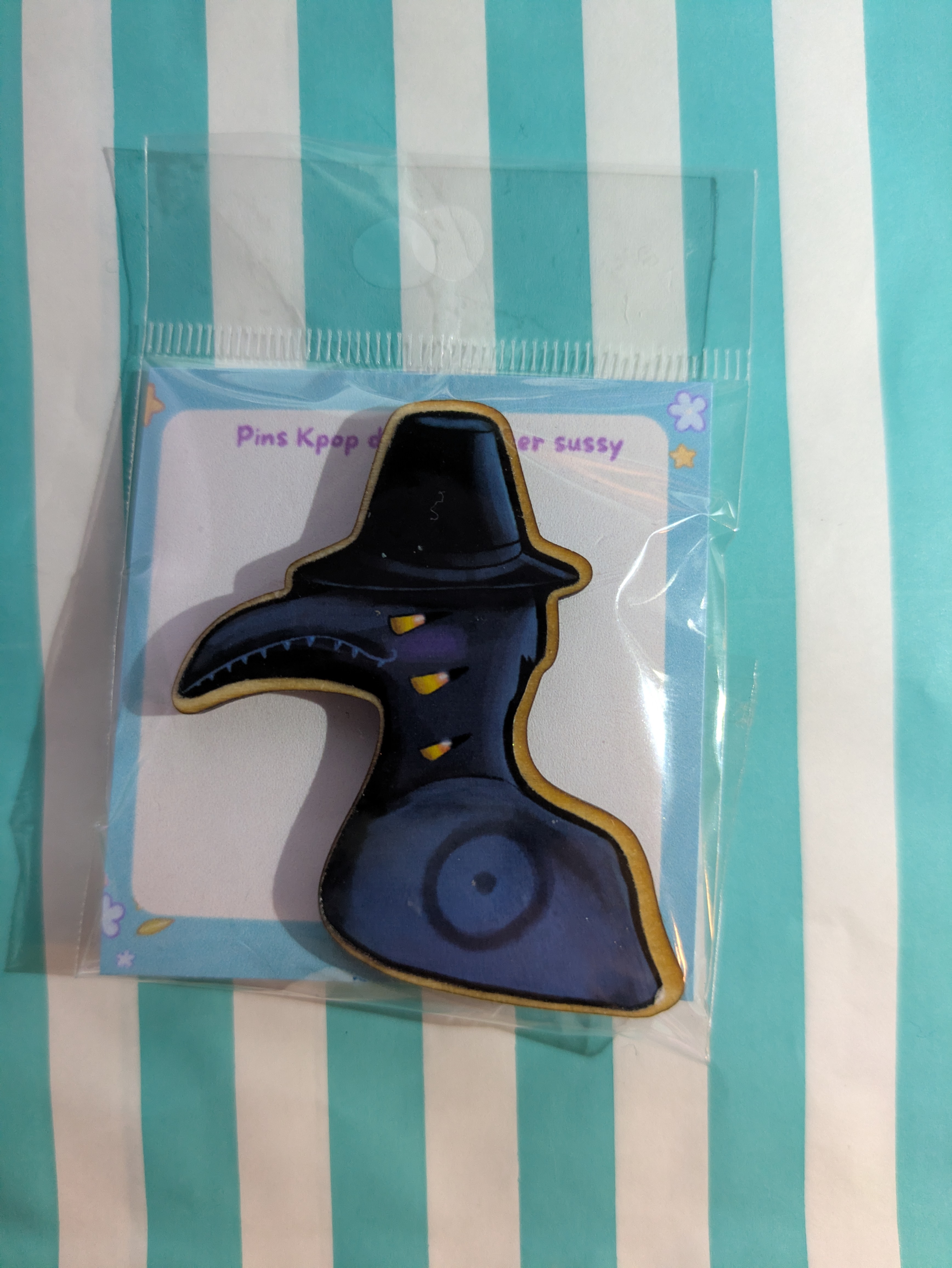 Pin's en bois sussy Kpop demon hunter