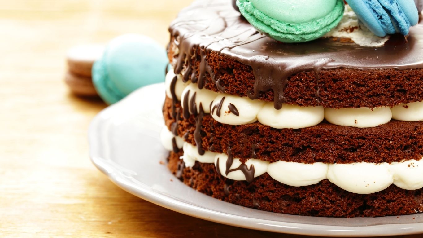 Build Your Cake – Rich & Indulgent