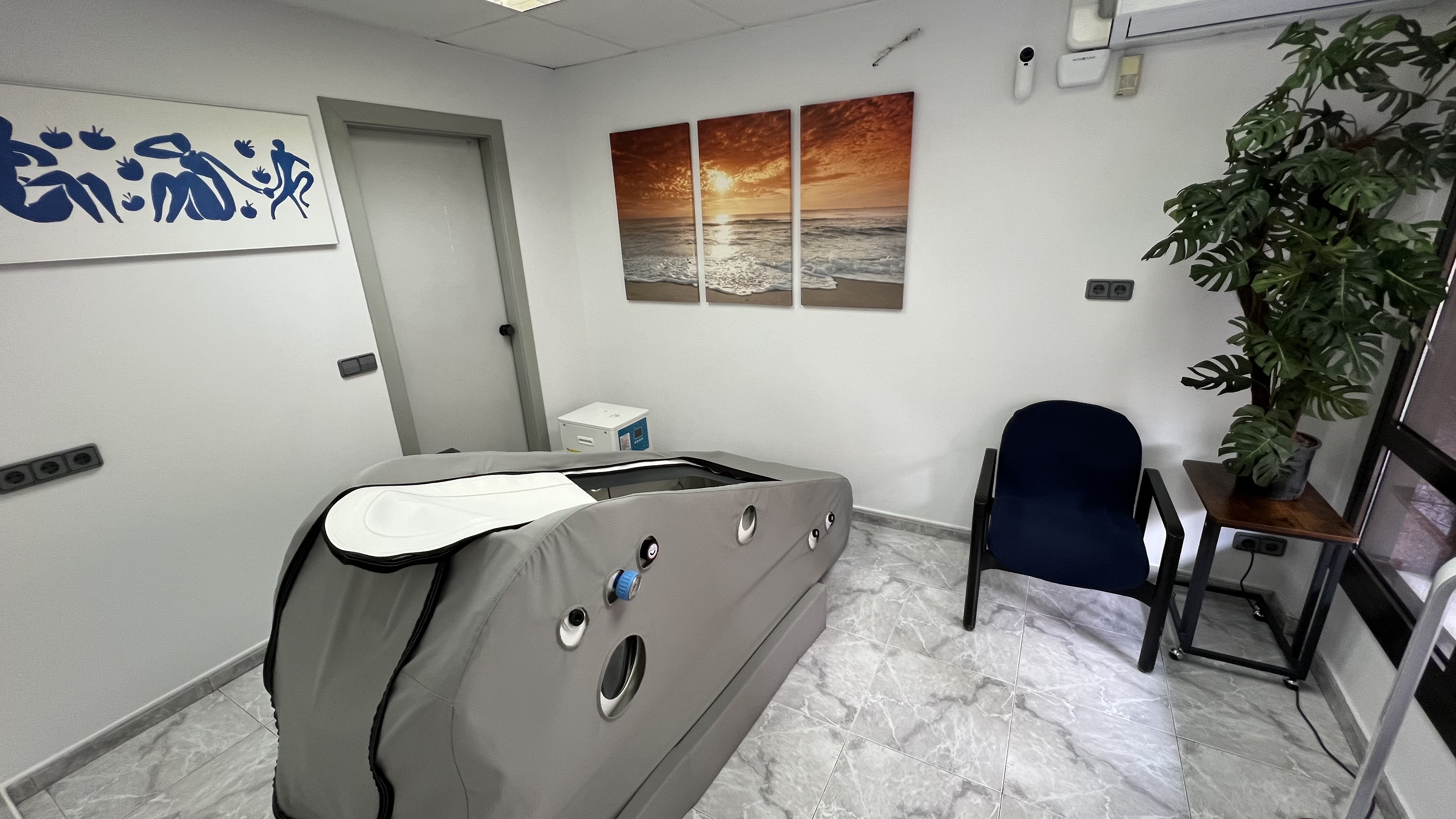 Oxigenotertapia Barcelona, en cámara hiperbárica estirado 