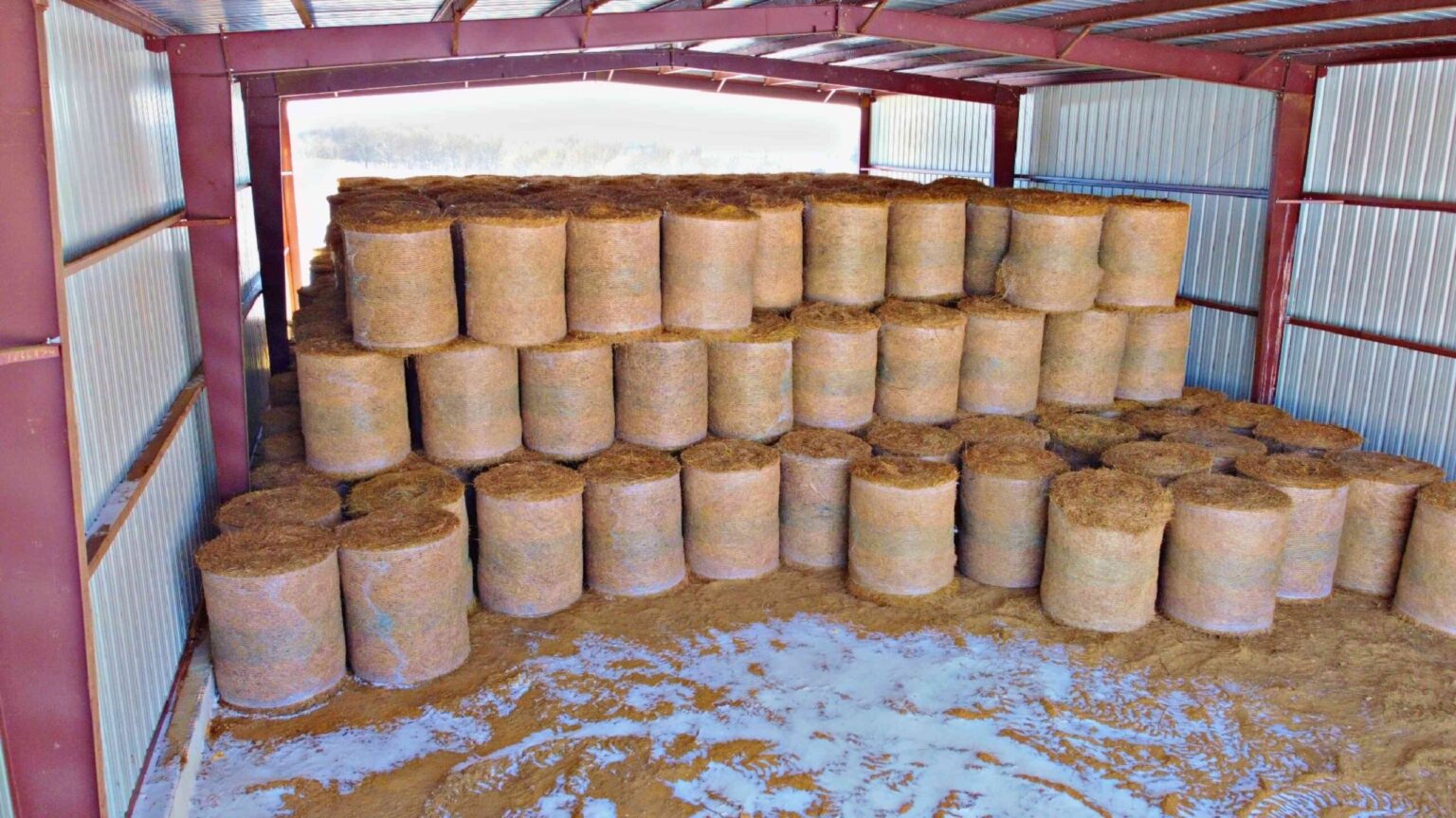 Alfalfa Hay( ROUND BALES )
