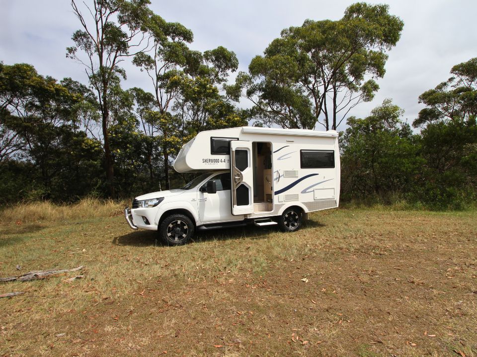 Suncamper Sherwood E-Series 4x4
