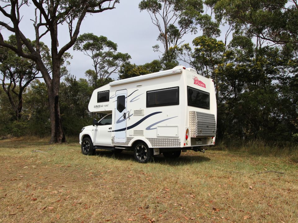 Suncamper Sherwood E-Series 4x4
