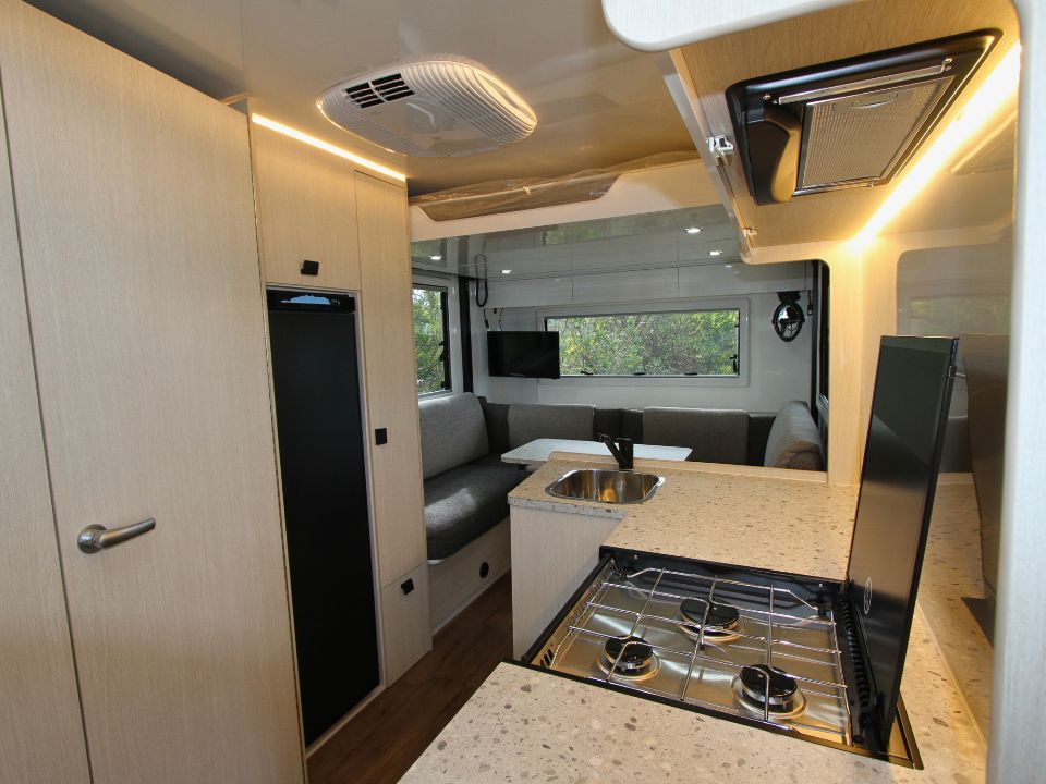 Saxby V-2 2025 M.Y