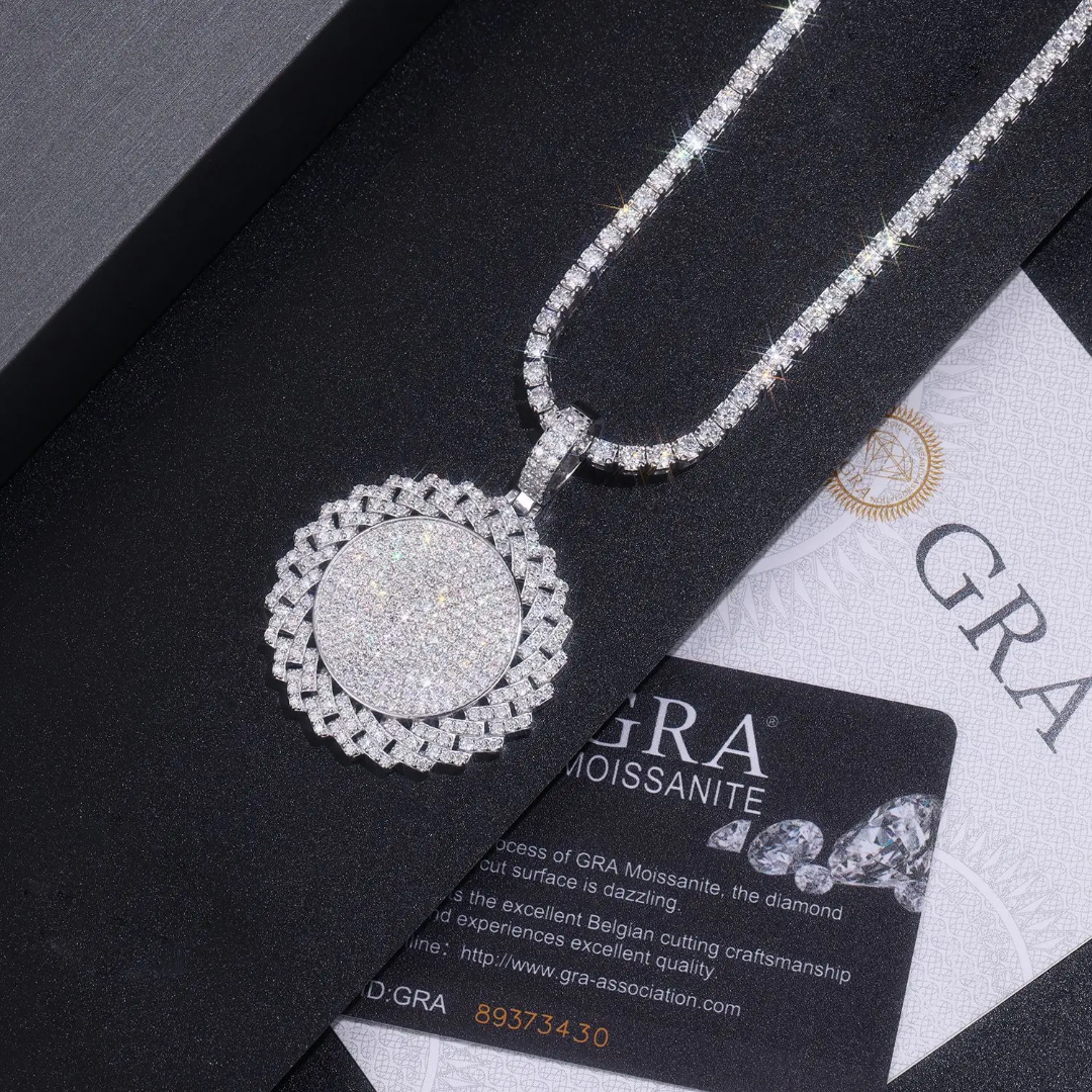 "medal of Honor" pendant 