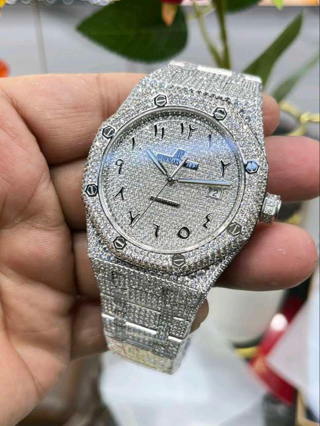 (Arabic) Iced Out "Roayal Oak AP" inspired watch