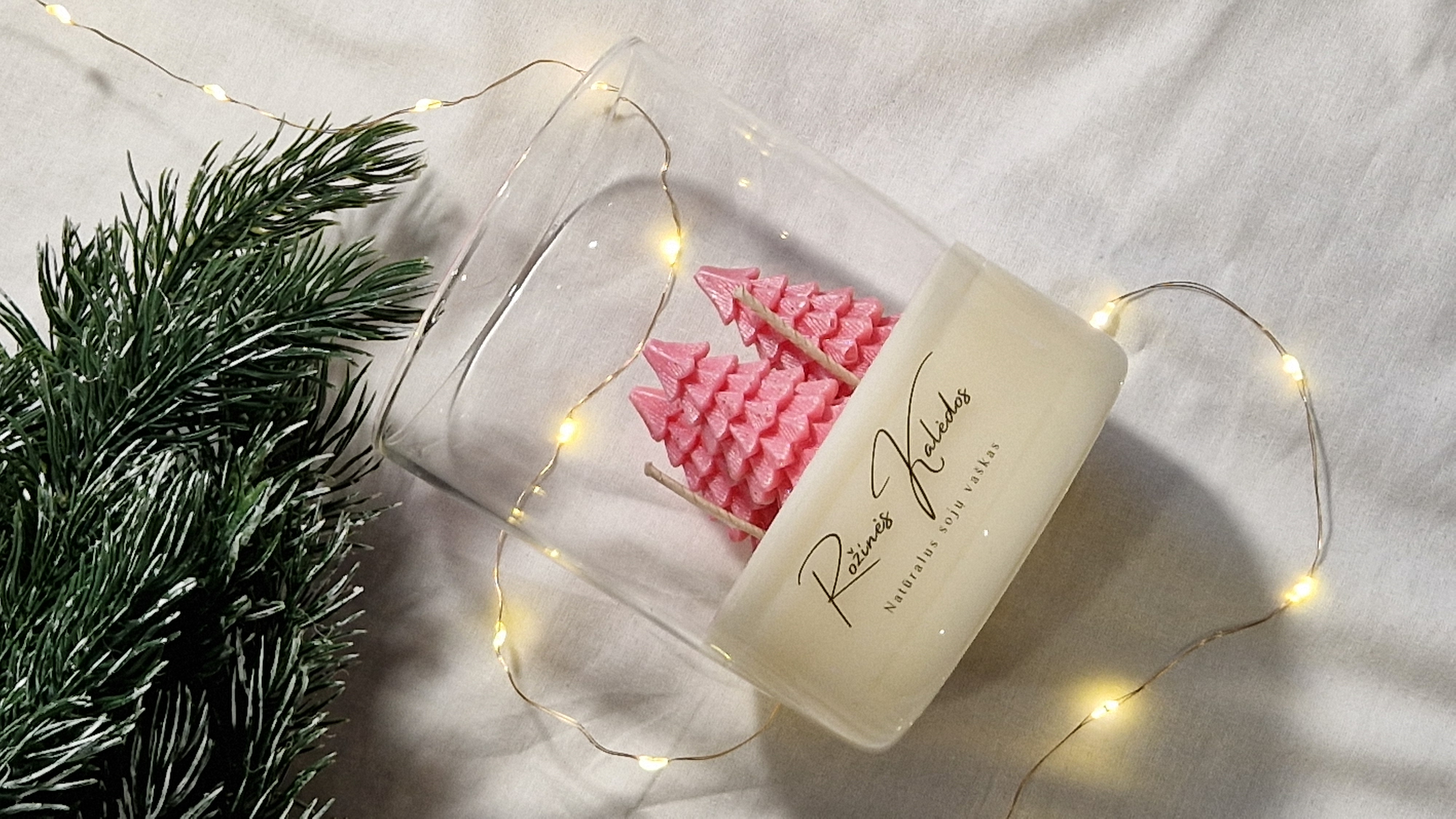 Rožinės Kalėdos - Cozy pinkmas tree