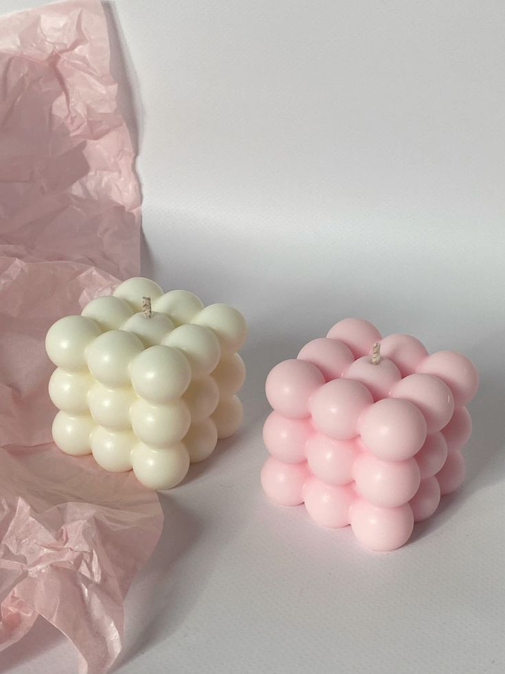 Bubble Scented Soy Wax Candles – Pink & White – Handcrafted Aromatherapy Candles for Home Décor – Set of 2 by Feromic