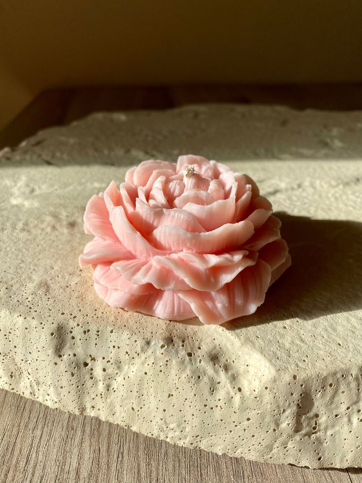 Feromic Peony Candles – Hand-Poured and Highly Detailed for Unique Decor, Pack of ,1 Pink Colour, Rose Scented