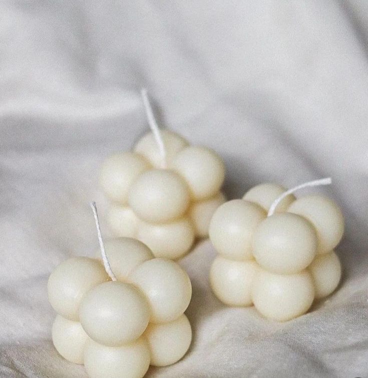 Feromic White Bubble Soy Wax Candles – Lavender Scented Set of 4 for Home Décor, Valentine’s, Diwali, Housewarming & Wedding Gifts
