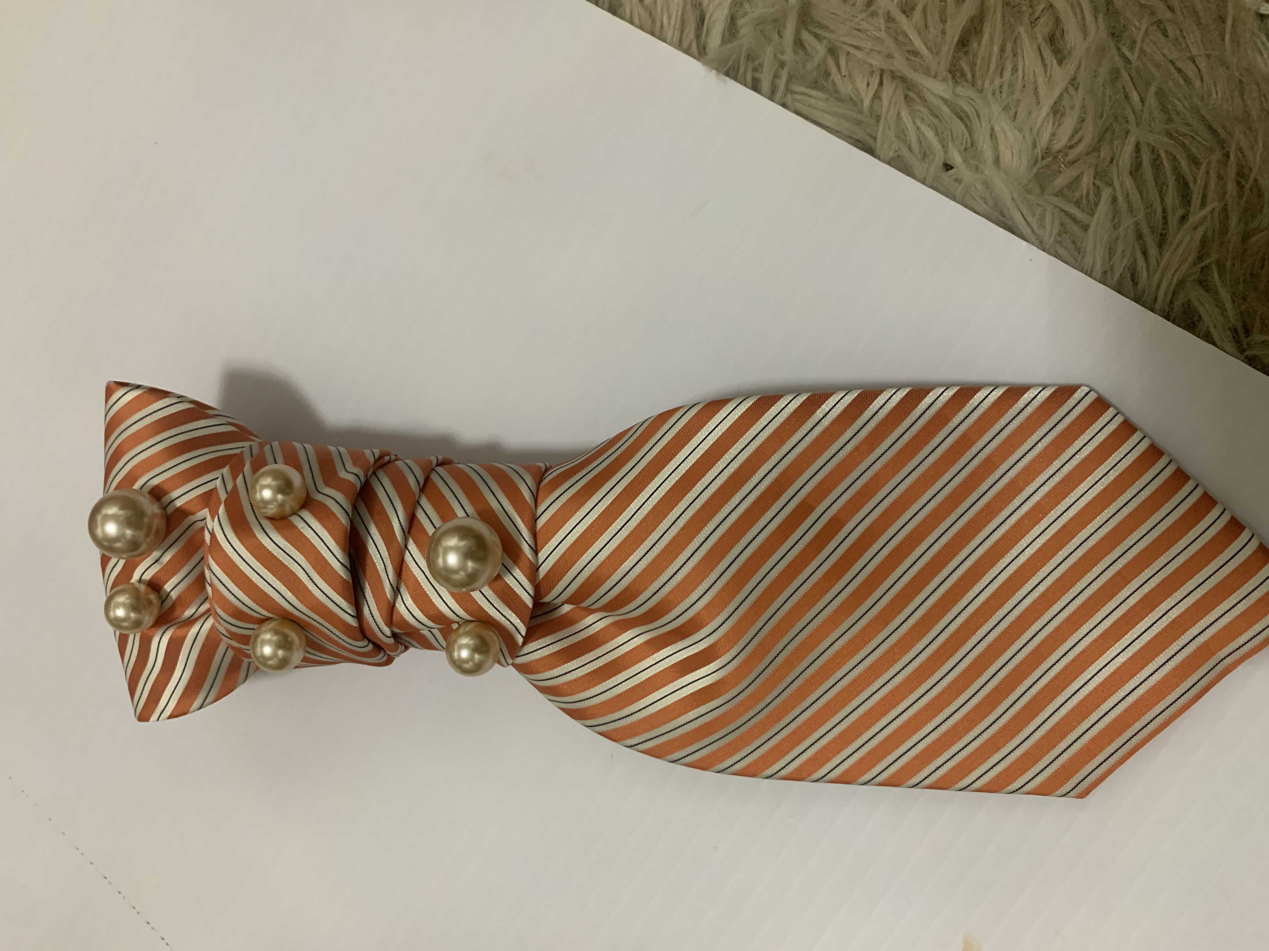Amber Luxe Chic Tie