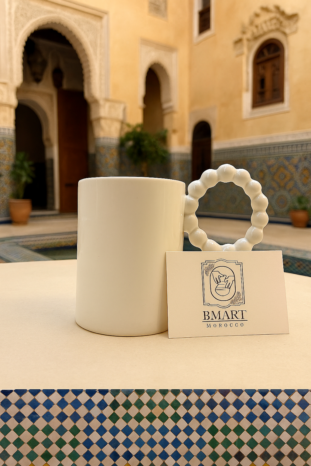 Tasse Élégance Perlée – Blanc Céramique Minimaliste