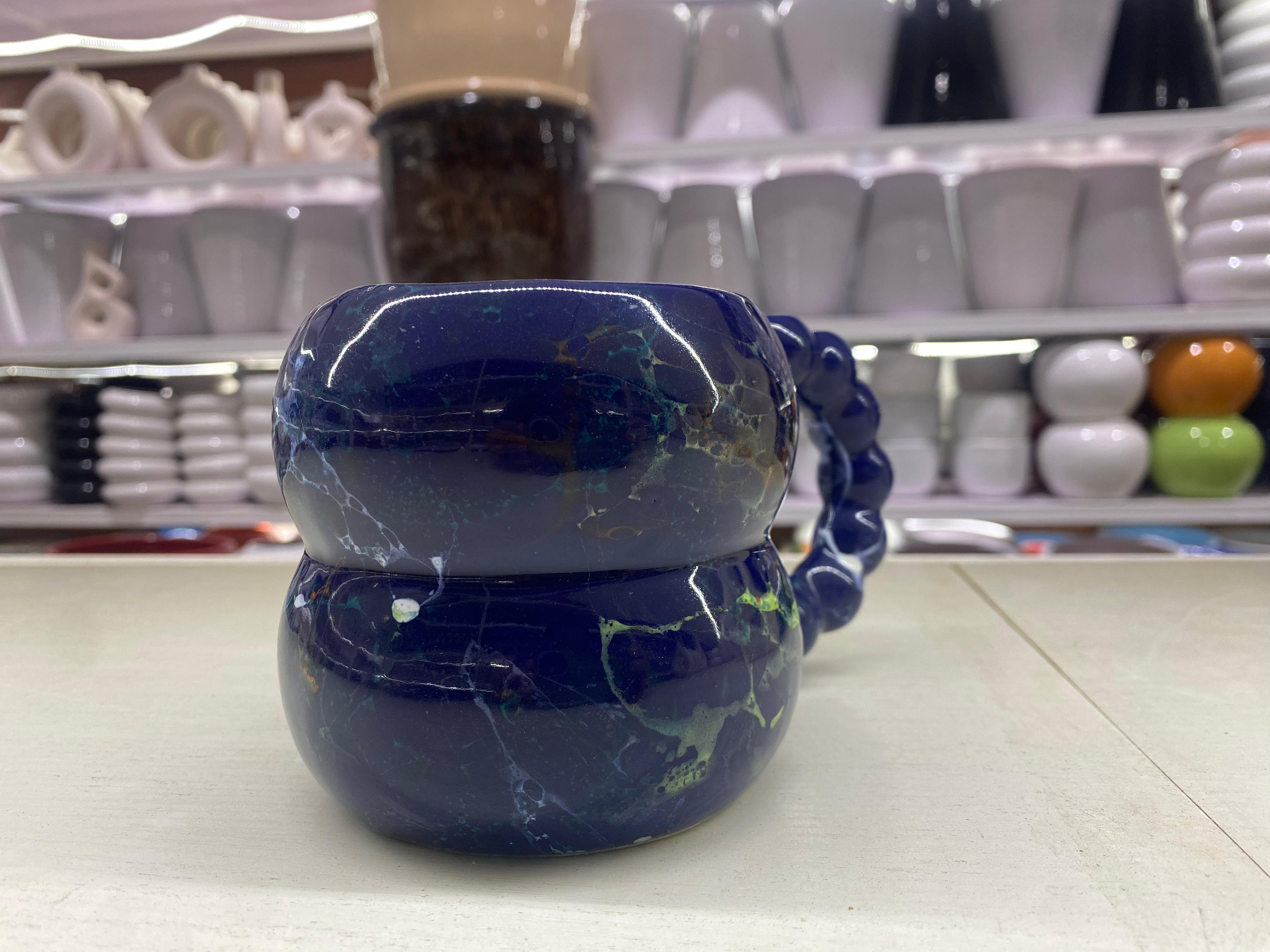 Tasse artisanale bleue