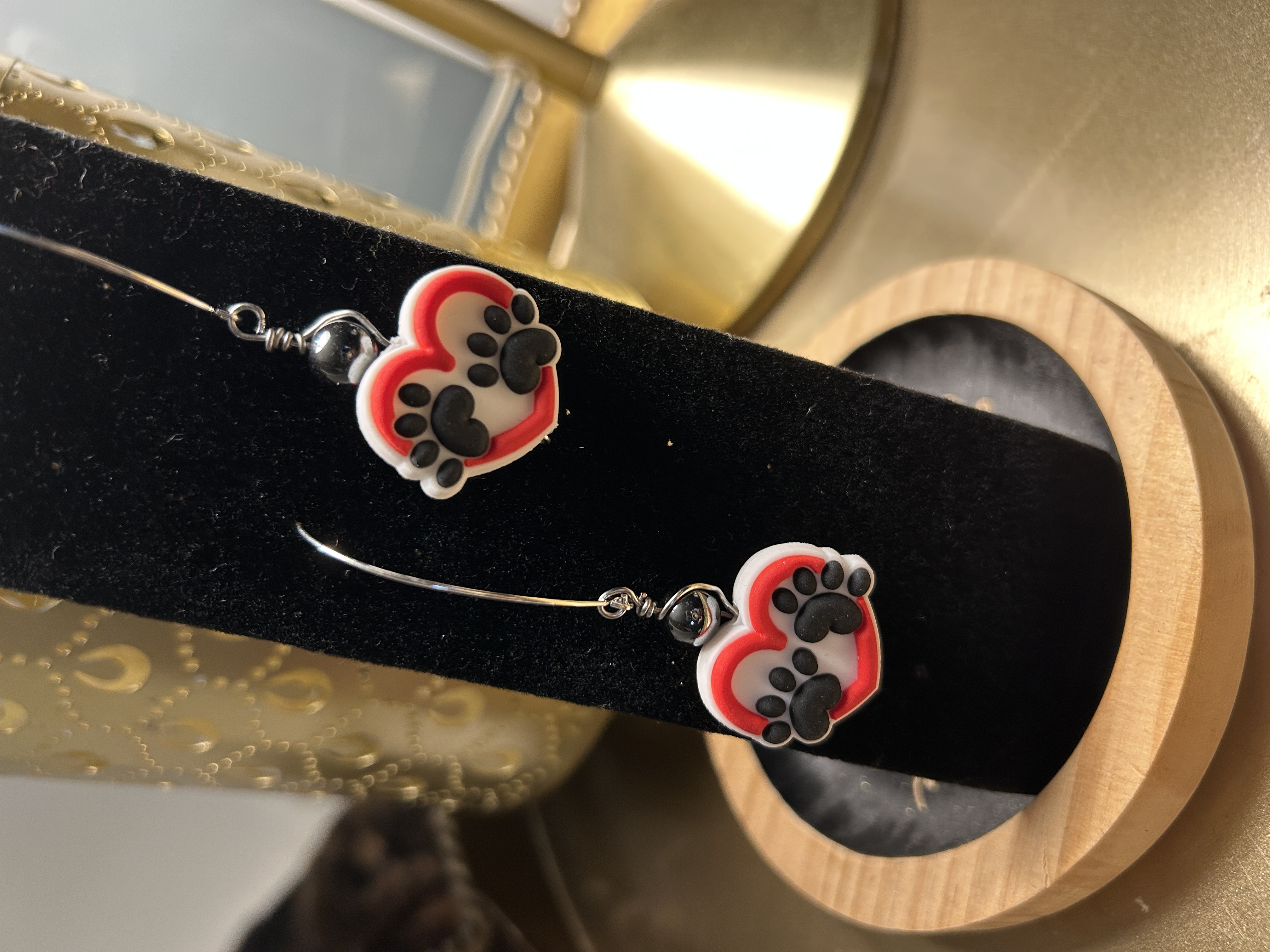 “Pawprint Sweethearts”