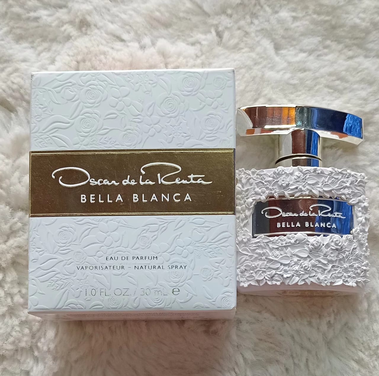 Oscar de la Renta. BELLA BLANCA. Eau de parfum spray 30ml