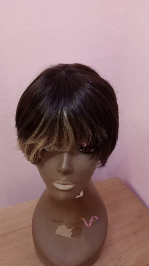 Perruque synthétique garconnièere deux tons blond-noir