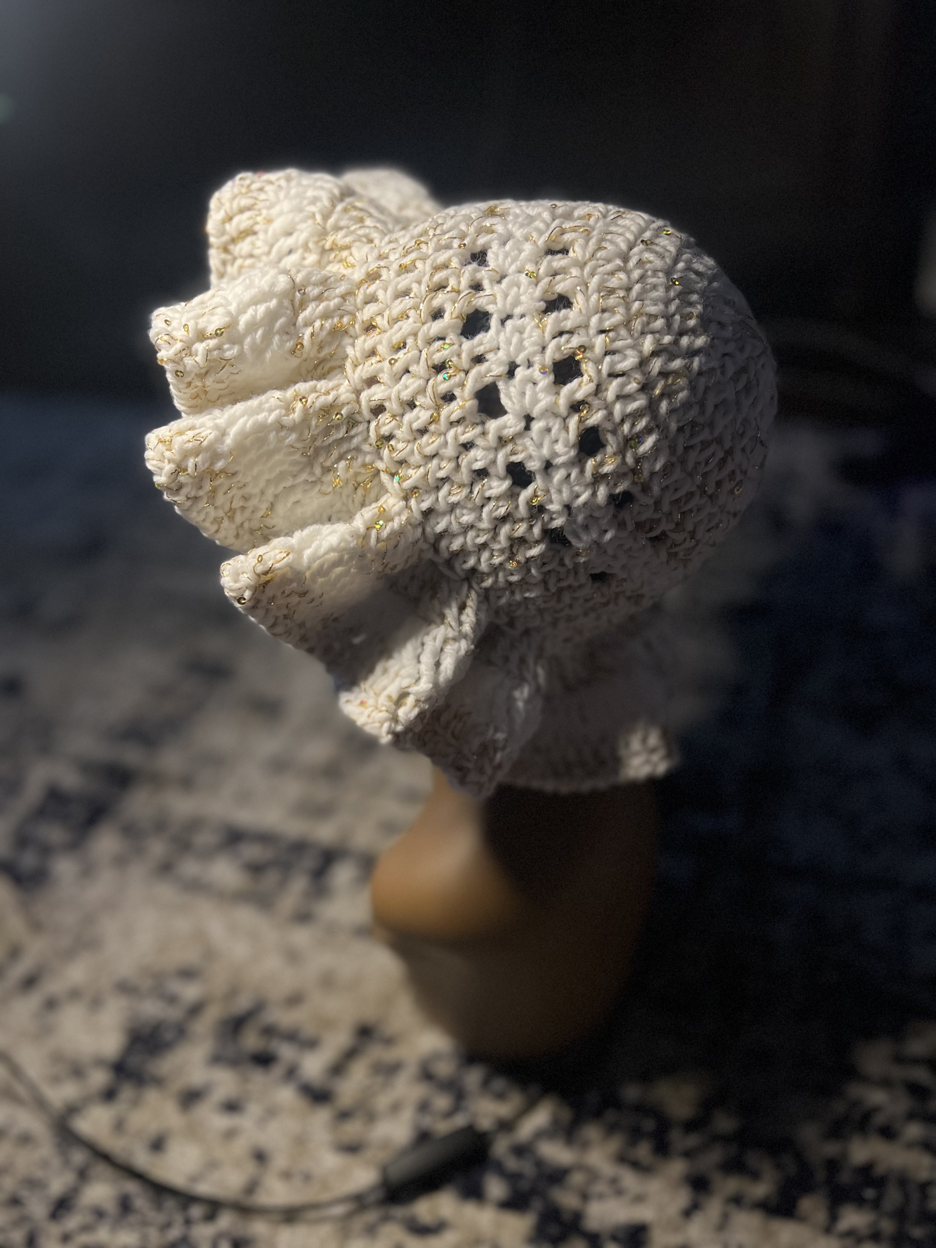 White Ruffle w/Golden Highlights 