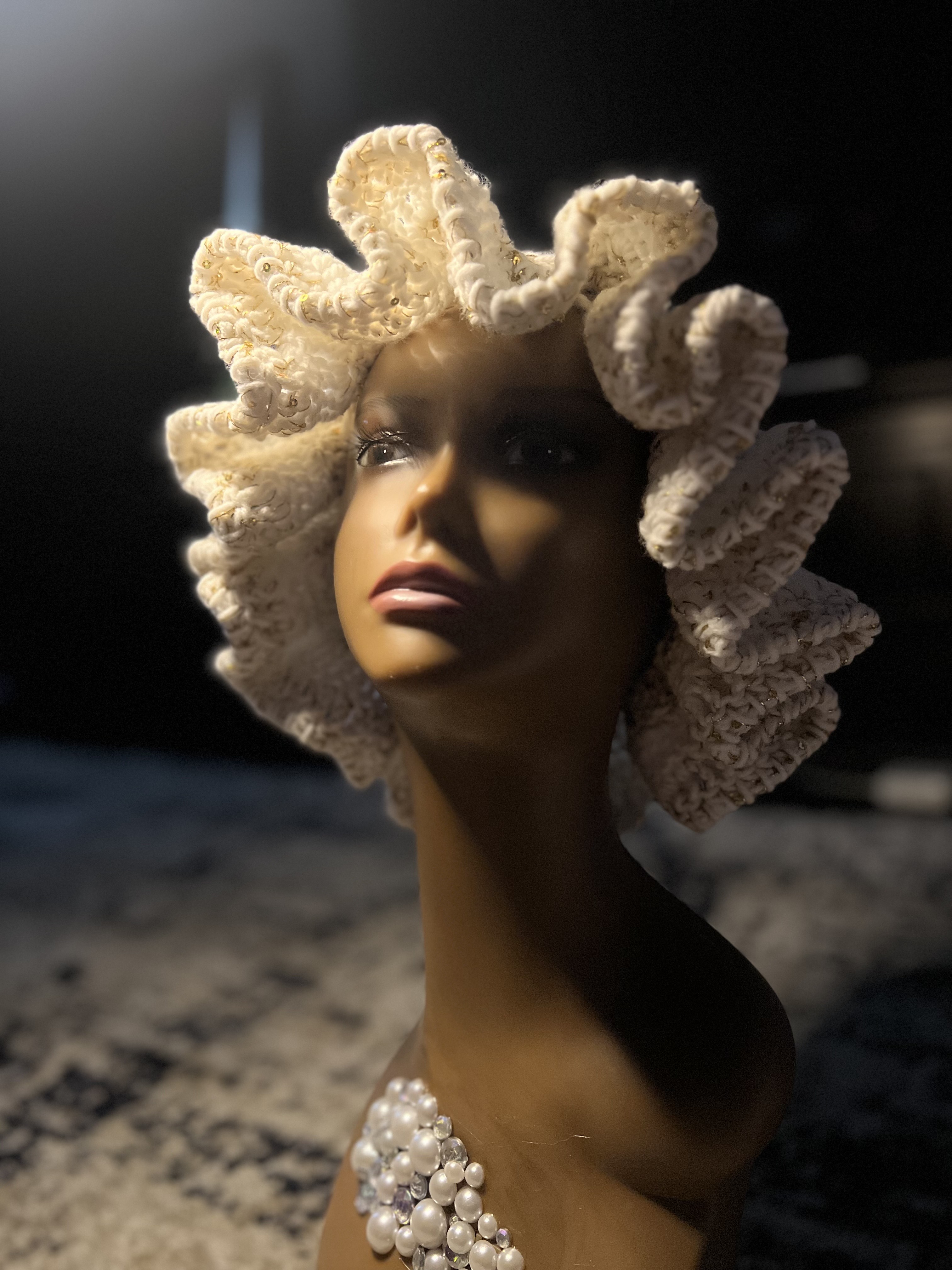 White Ruffle w/Golden Highlights 