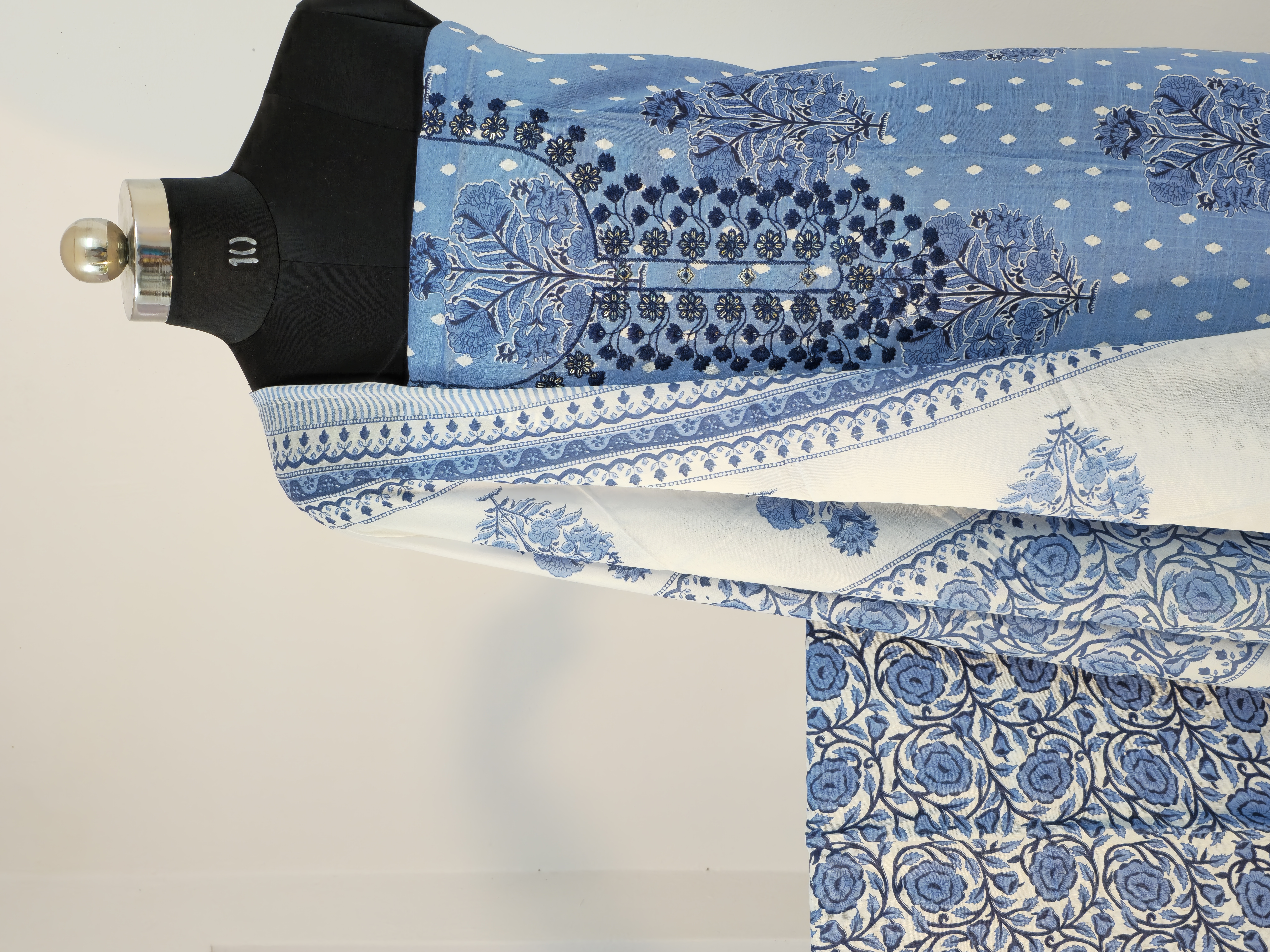 Regent Edition Blue Elegant suit