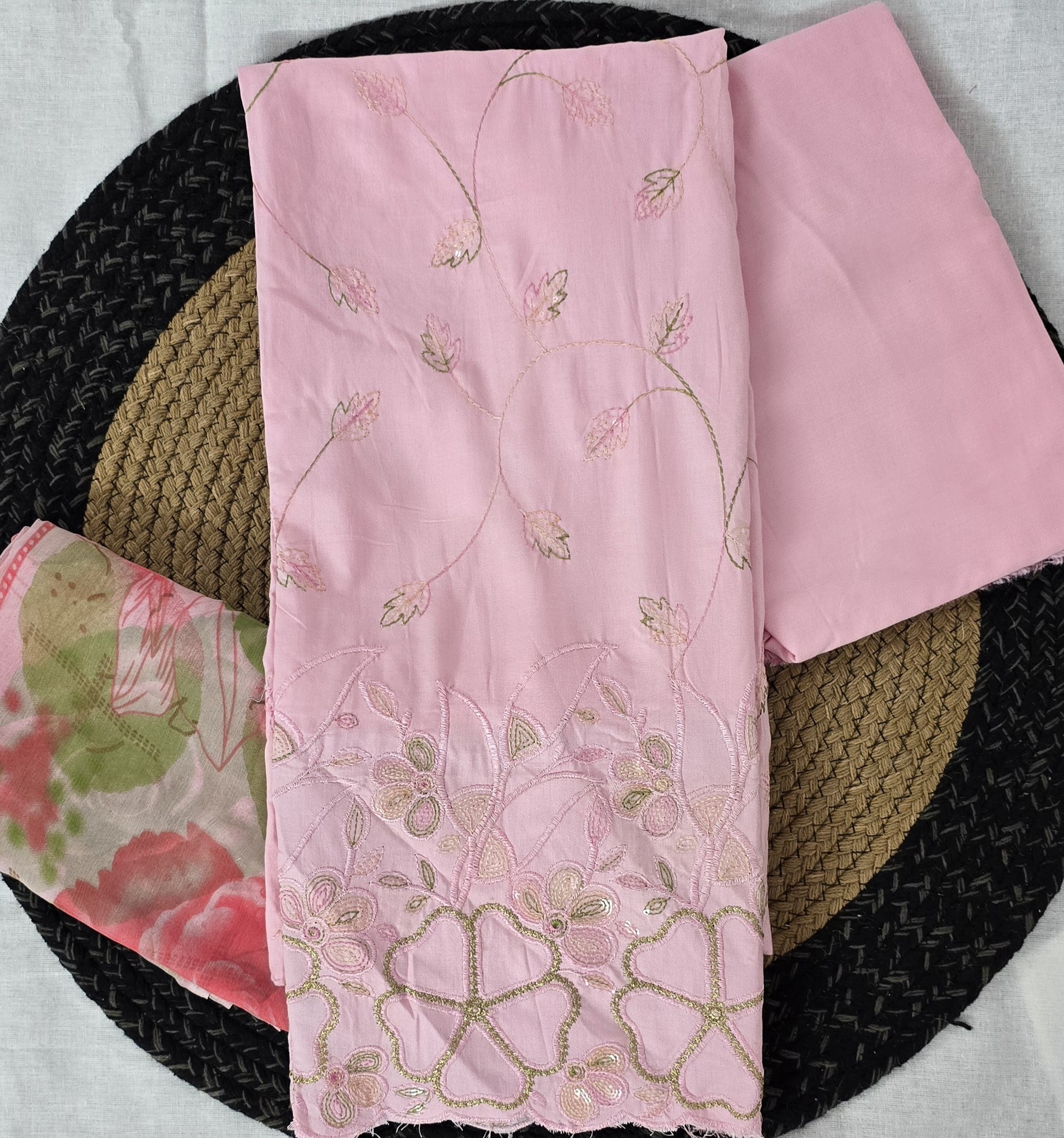 Monarch Modern Pink Elegant Suit
