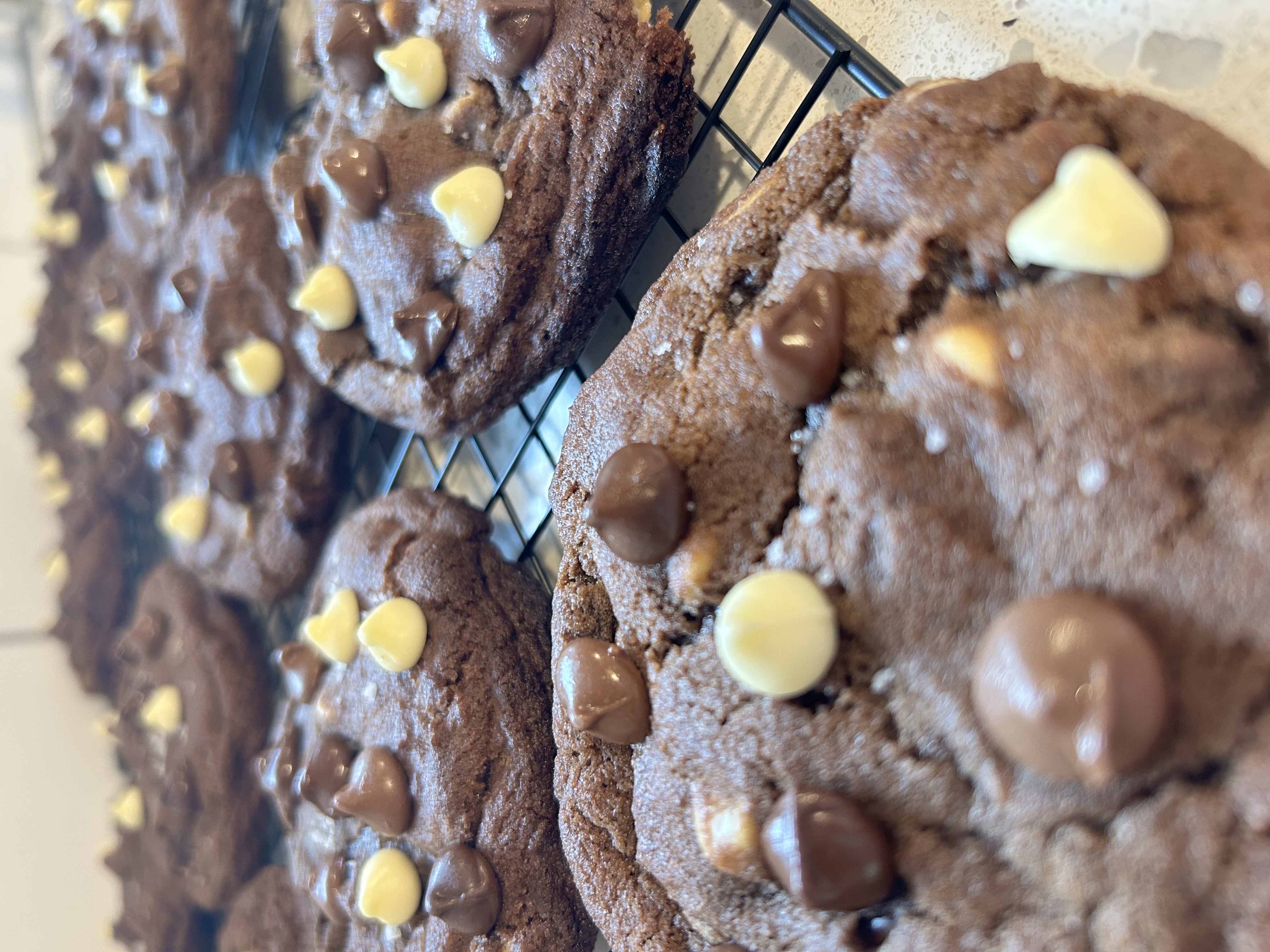 The Cookie Crowd (6 Cookies)