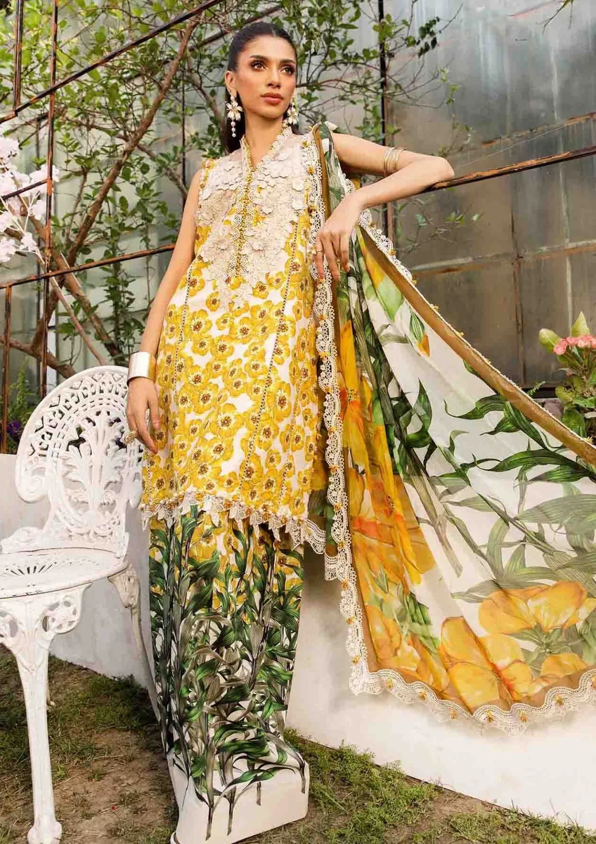 Maria B. Printed Lawn 3-Piece Suit