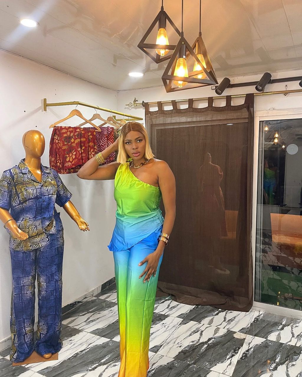 Tenue élégante dégradée