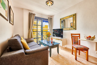 Puerto Naos - Beautiful maisonette flat above the rooftops of Puerto Naos for a relaxing holiday for two